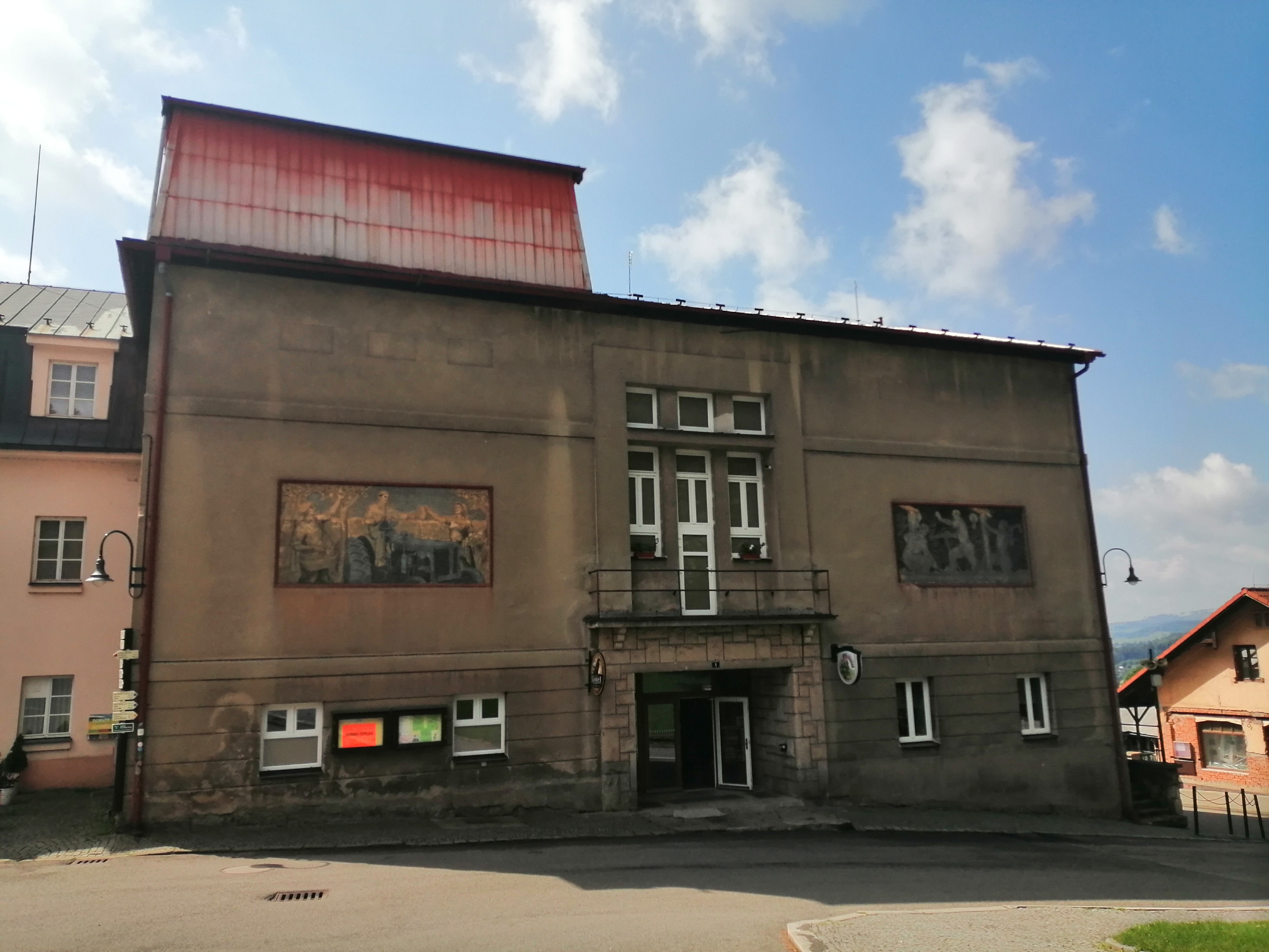 Místní knihovna Malé Svatoňovice foto 3