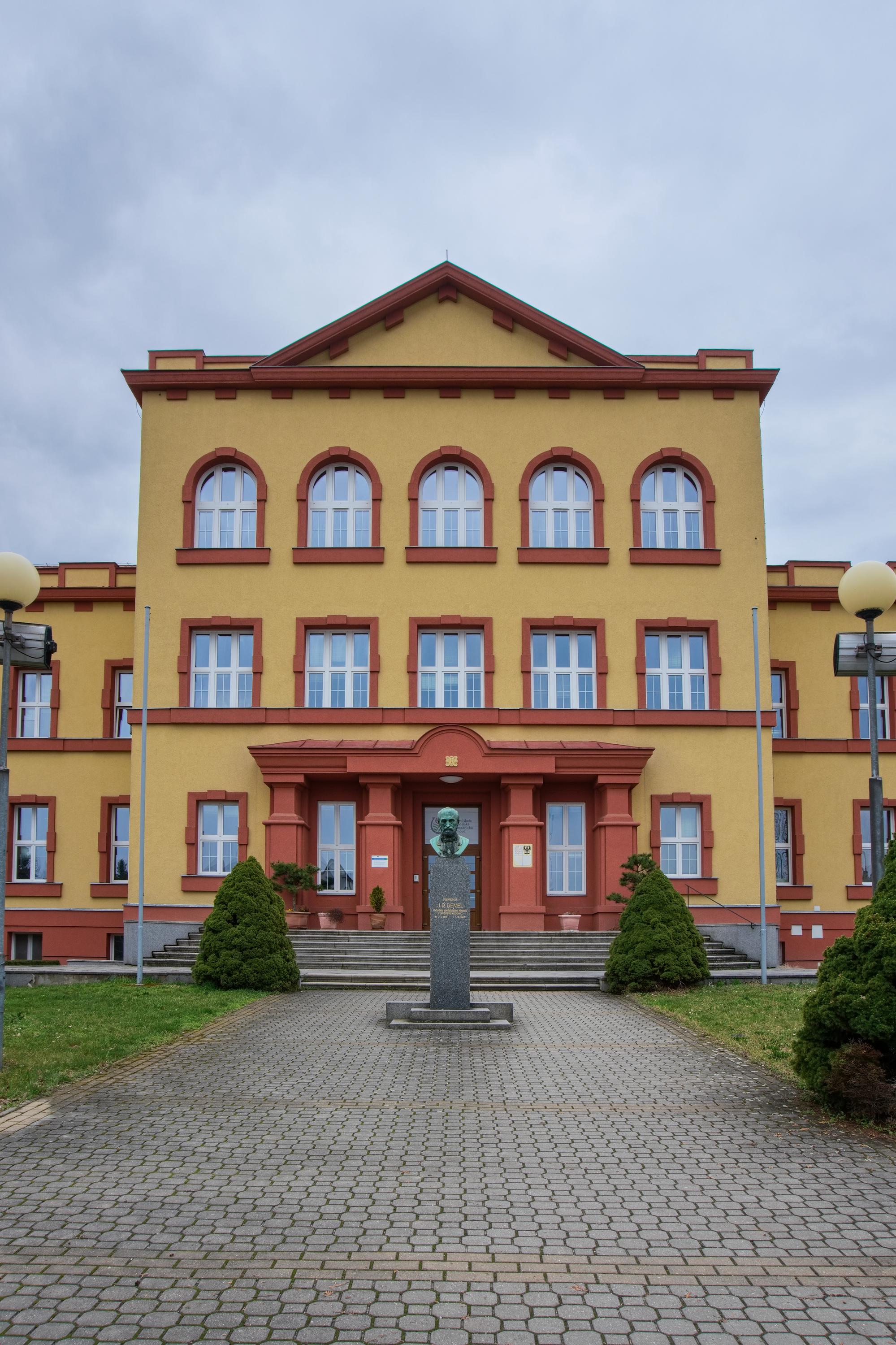 Střední škola zemědělská a zahradnická Olomouc, U Hradiska