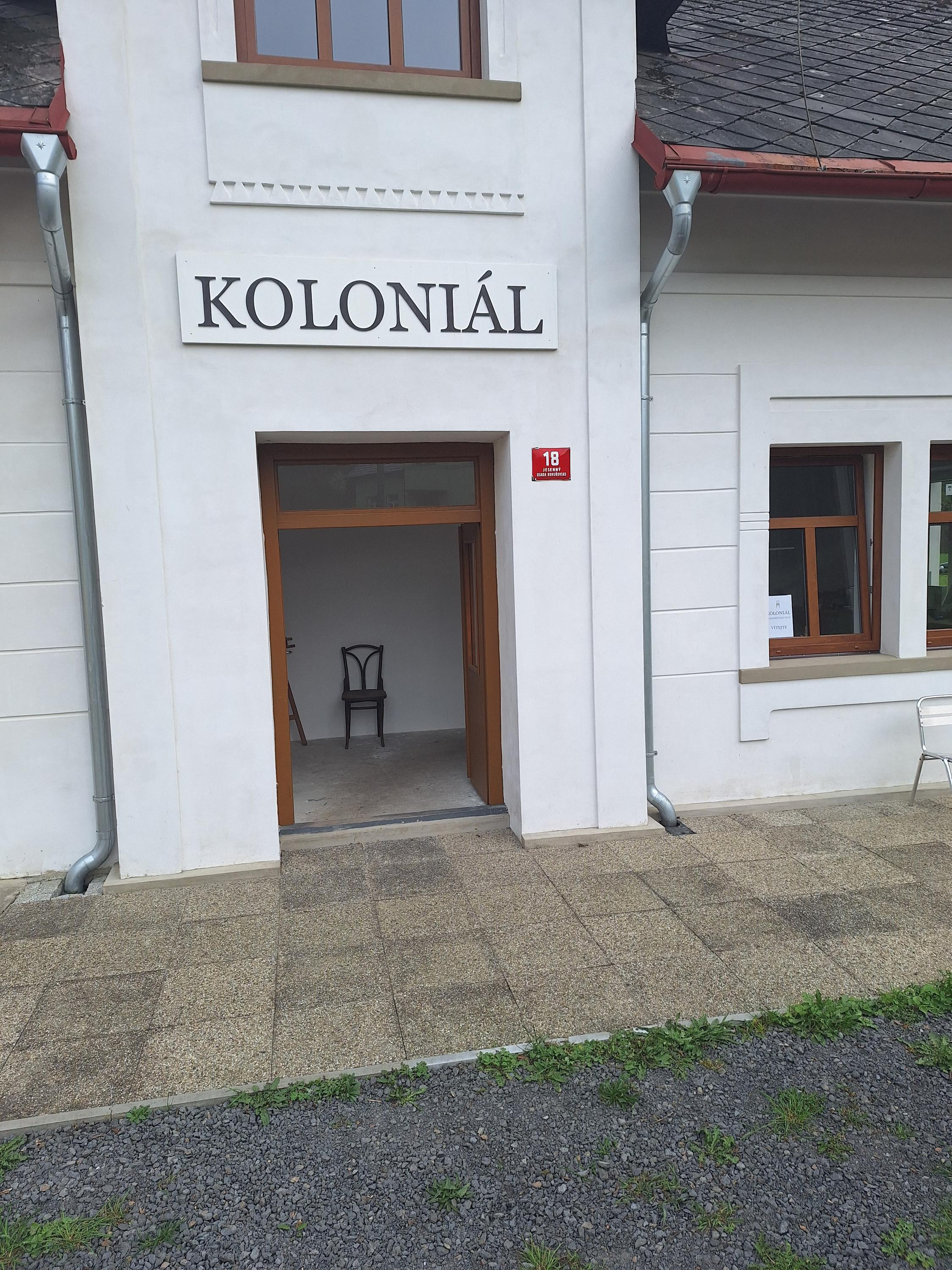 Koloniál