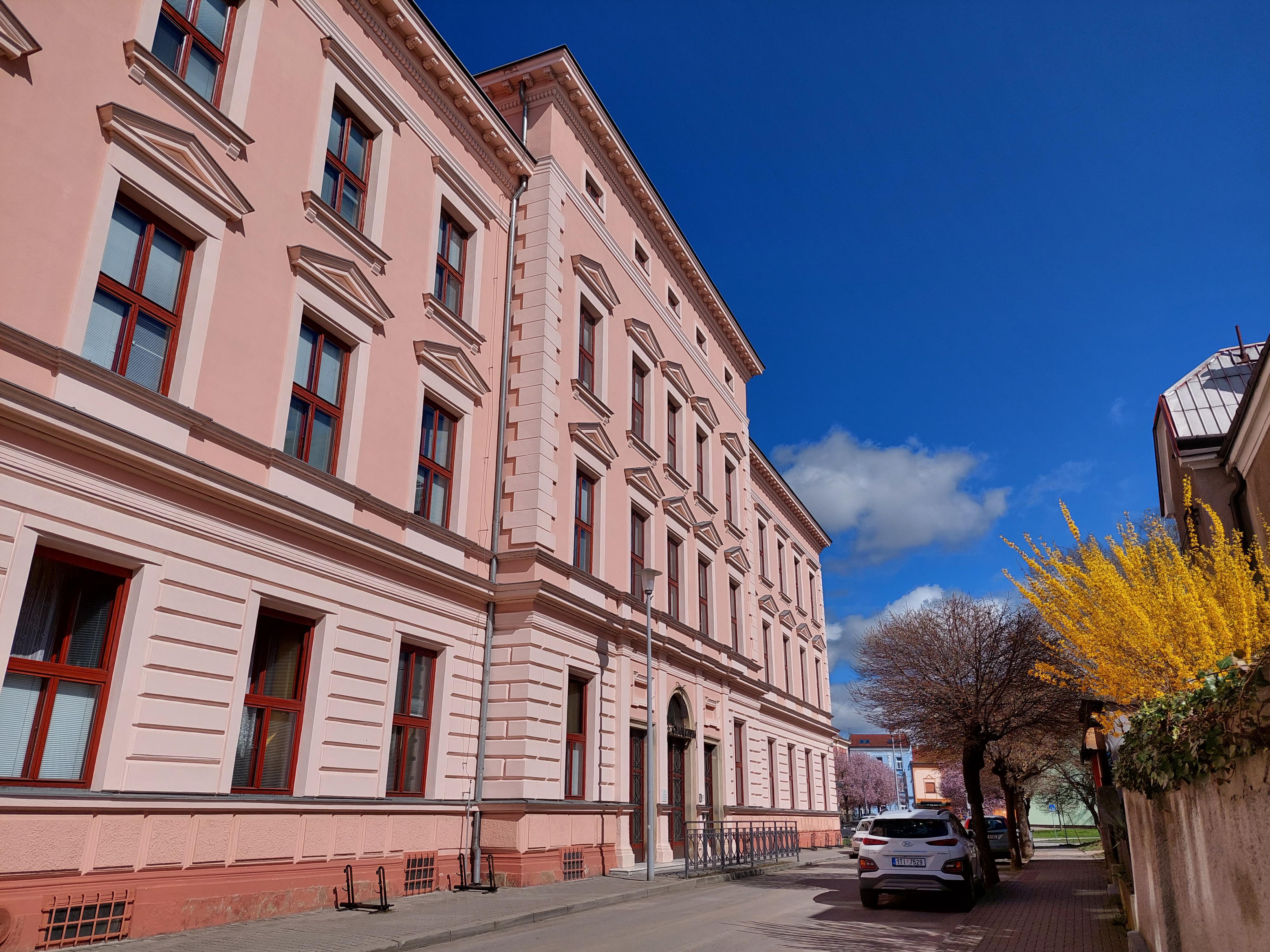 Gymnázium Františka Palackého Valašské Meziříčí foto 2