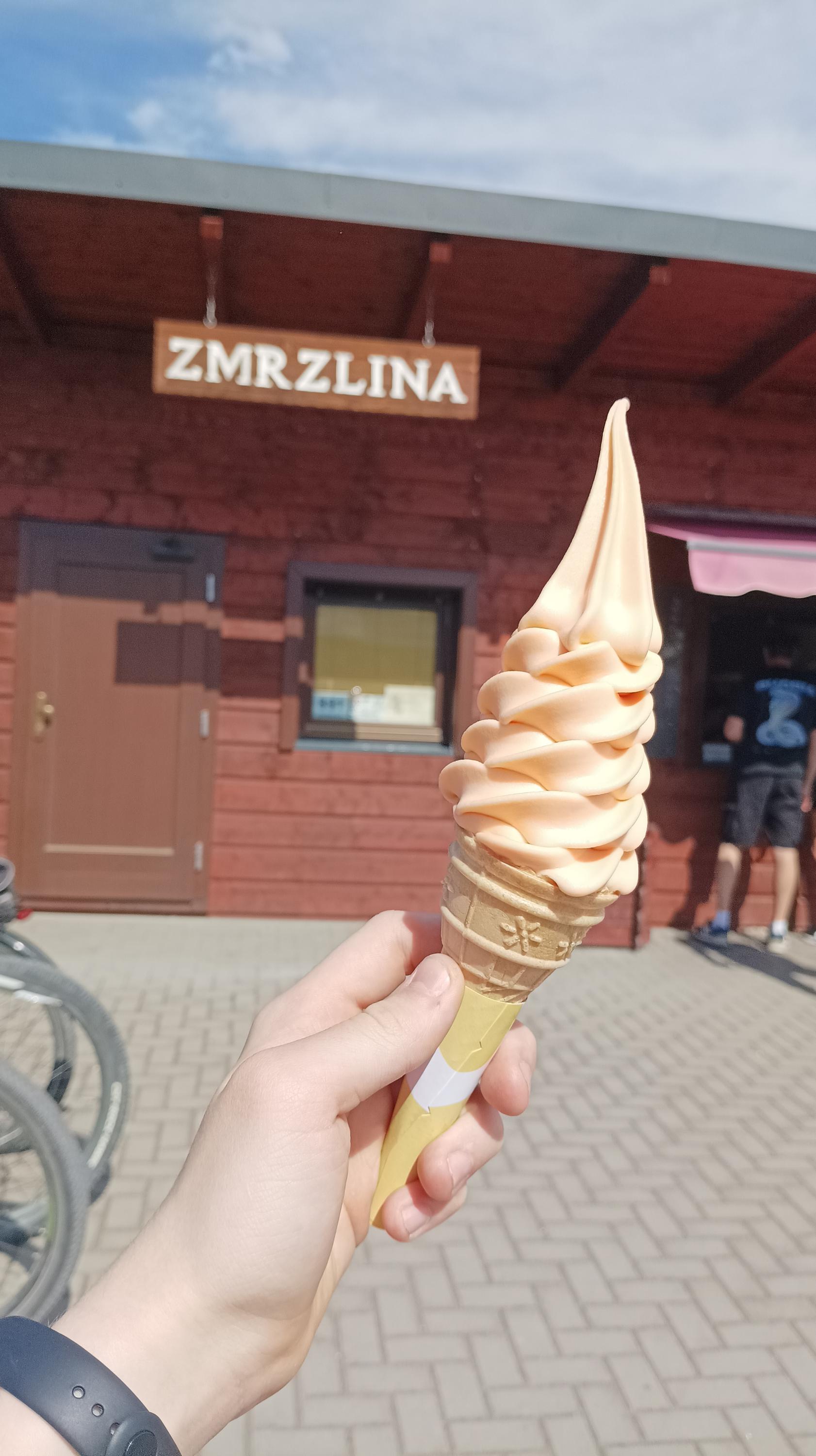 Zmrzlina Pod horami foto 2