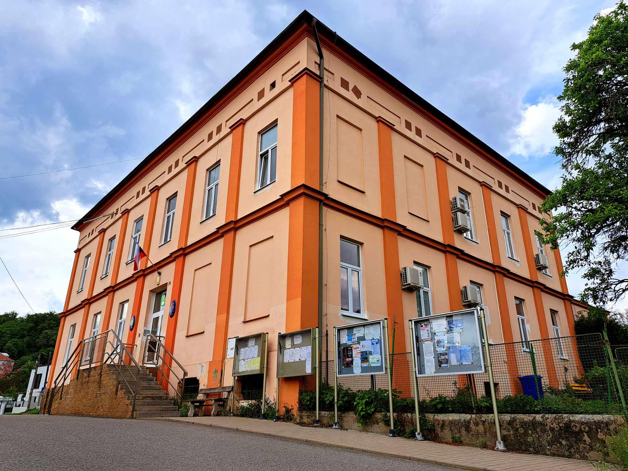 Zastávka - obecní úřad