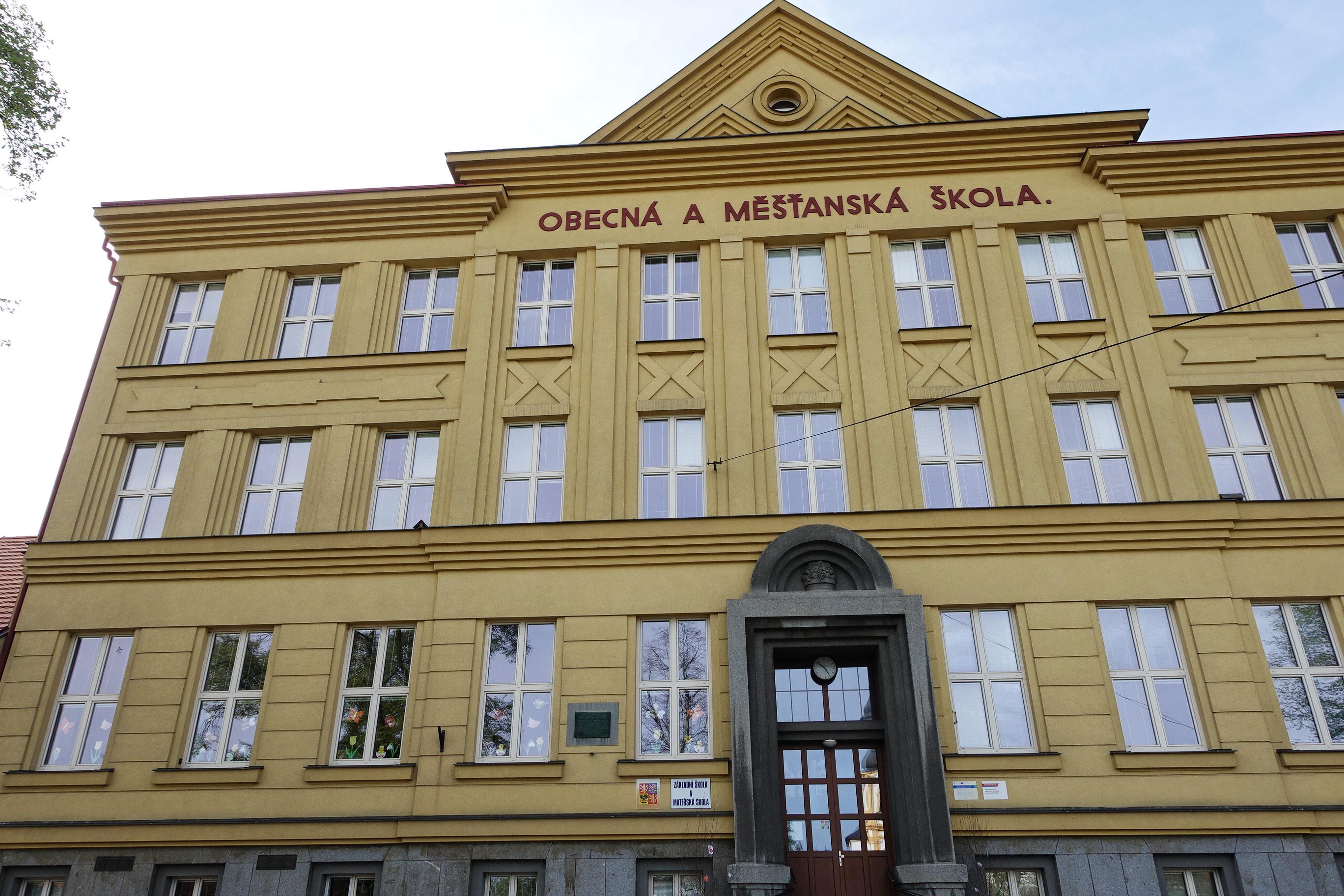 Základní škola a Mateřská škola Čistá foto 3