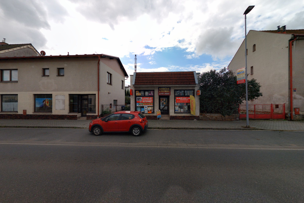 Krmiva a potřeby pro psy a kočky foto 2