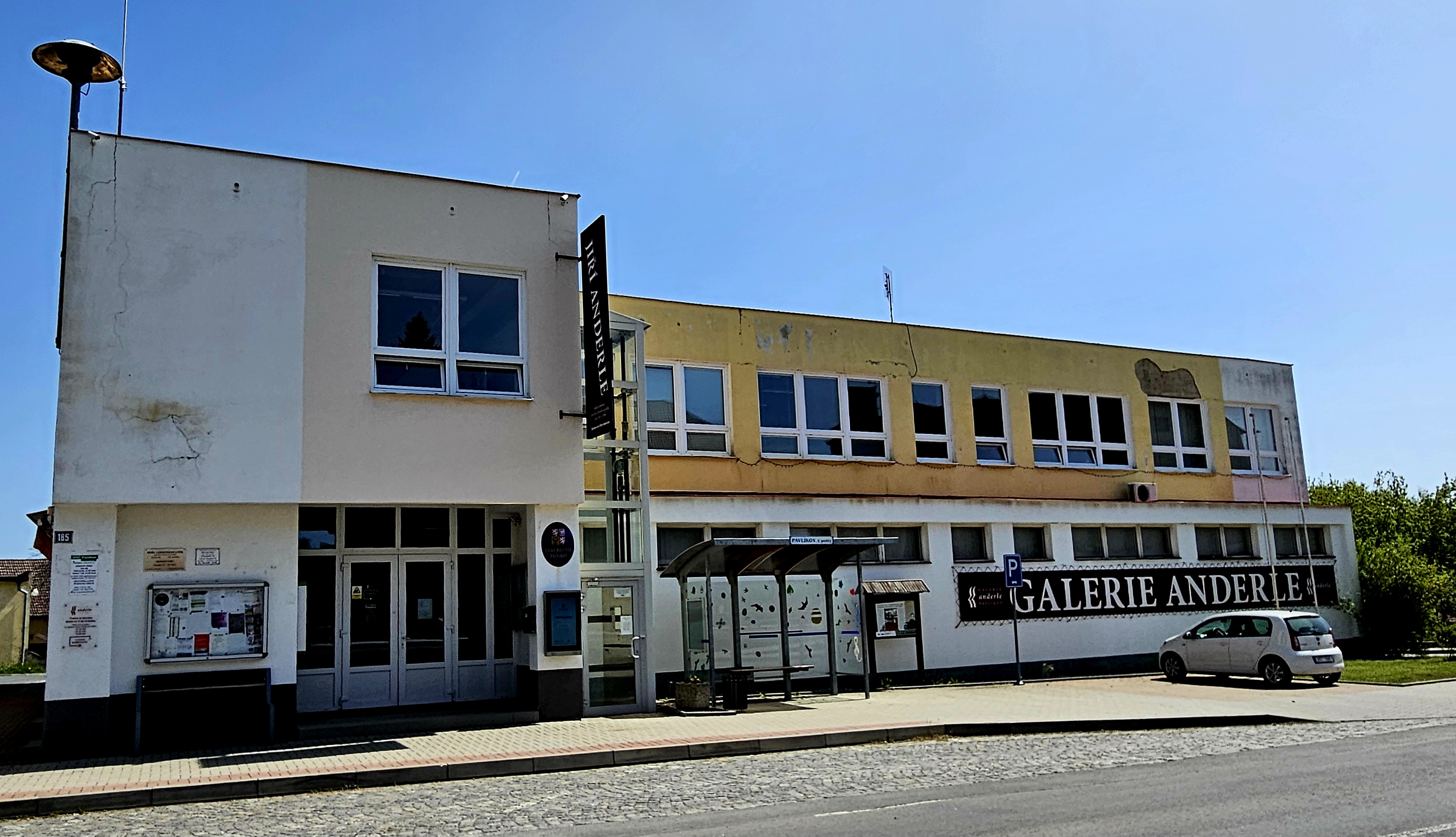 Pavlíkov - úřad městyse