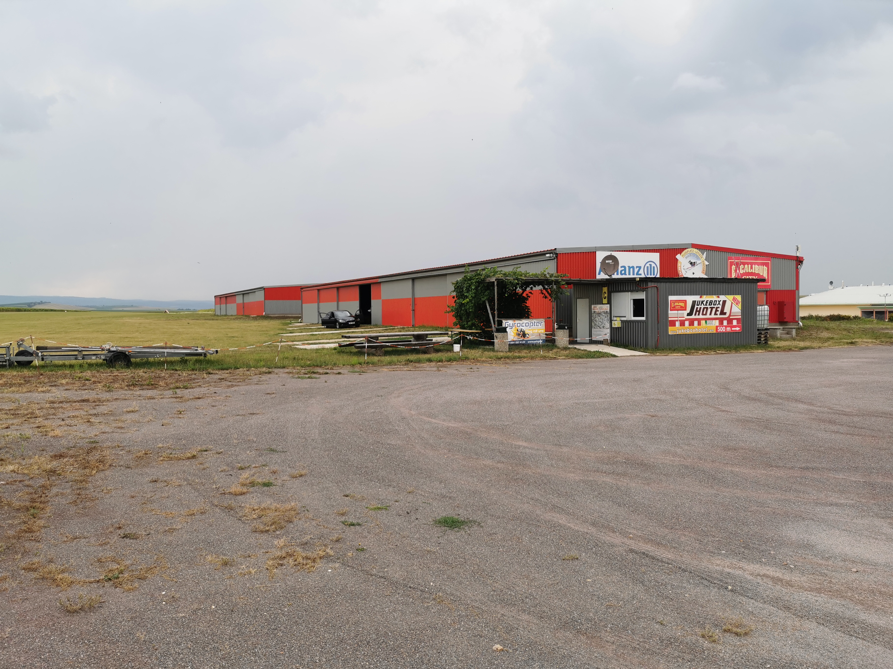 Letiště Hatě Excalibur foto 6