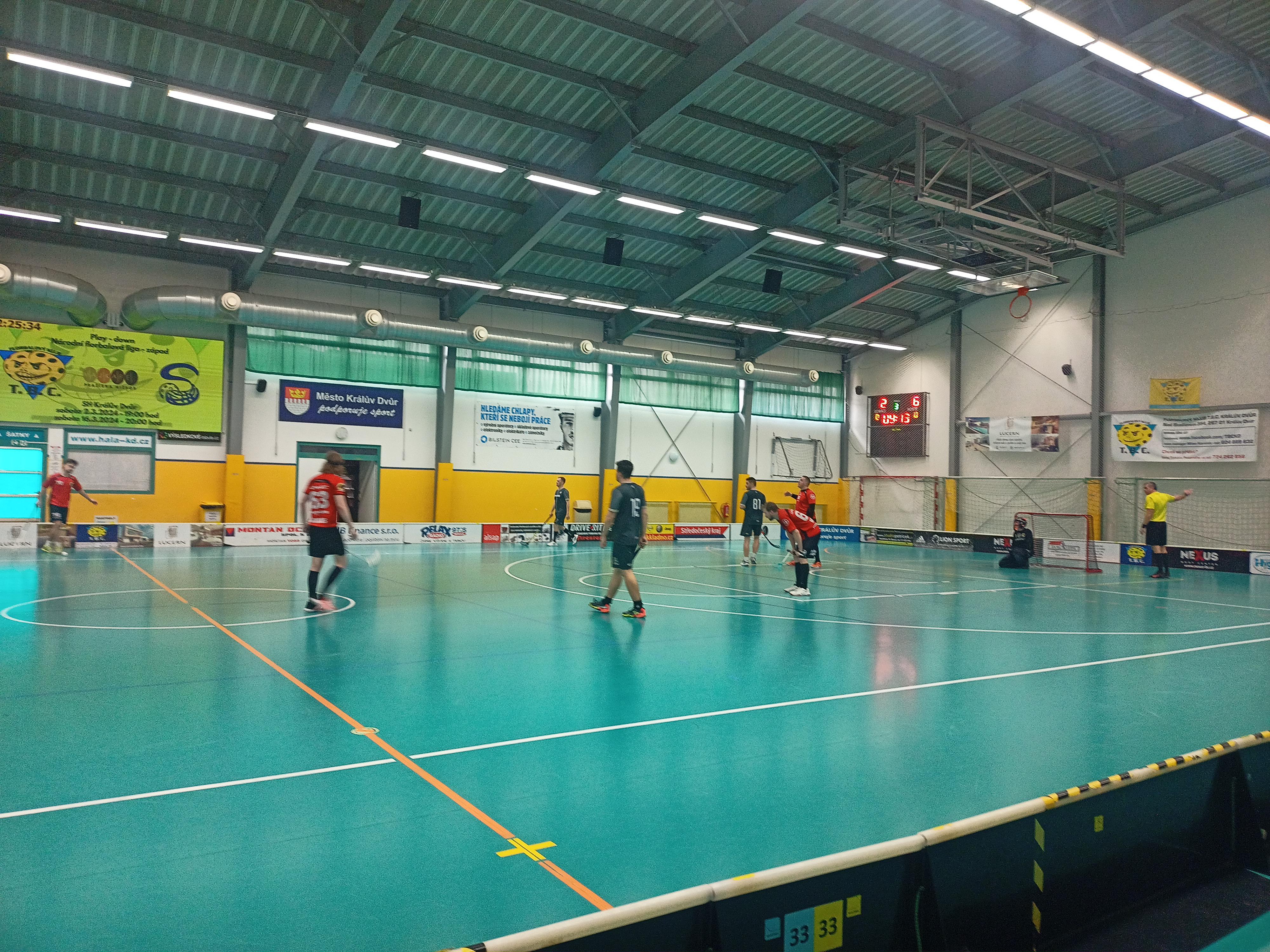 Sportovní hala Králův Dvůr foto 3