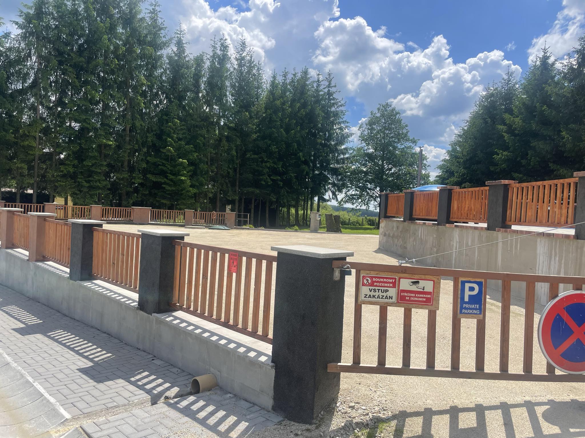 Stání pro karavany- stellplatz - MANASTAV foto 4