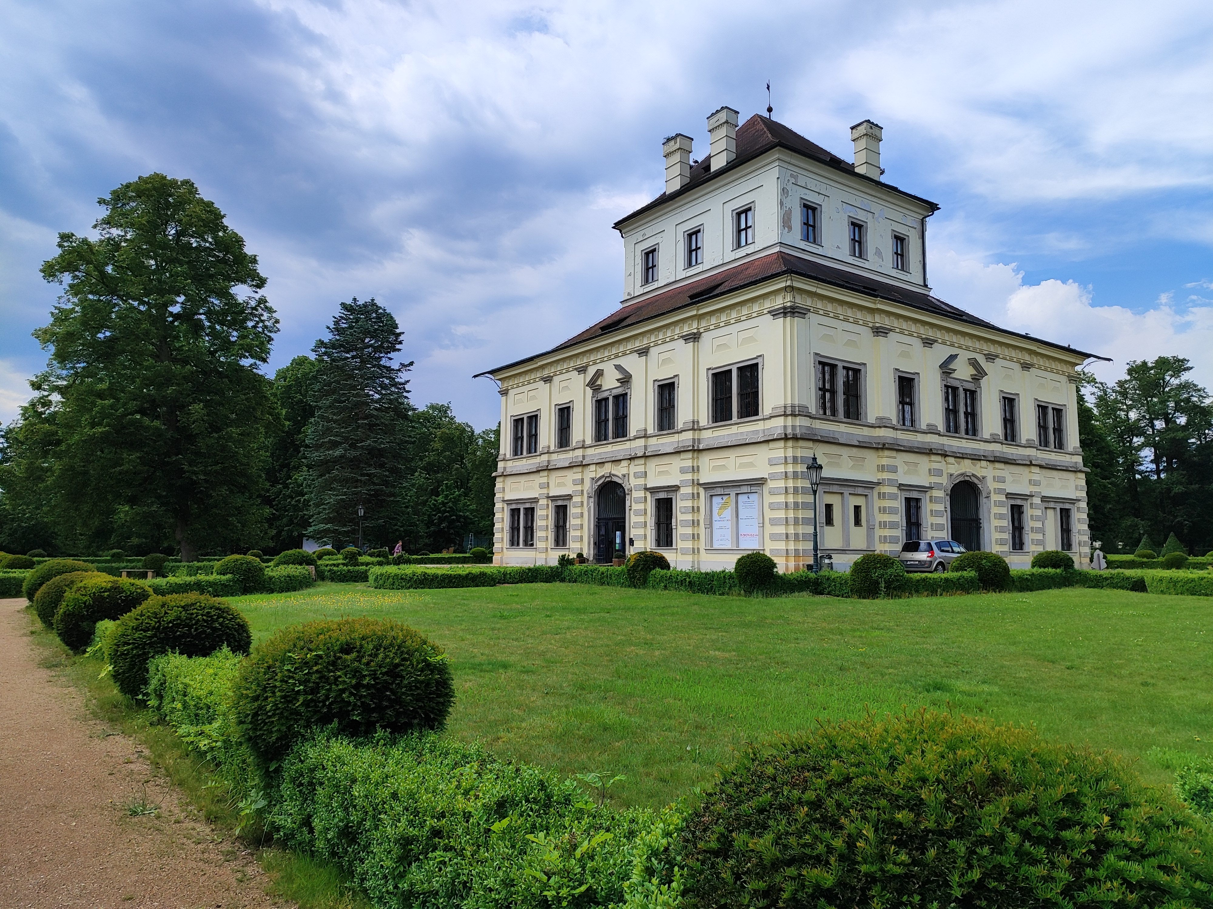 Letohrádek Ostrov foto 6