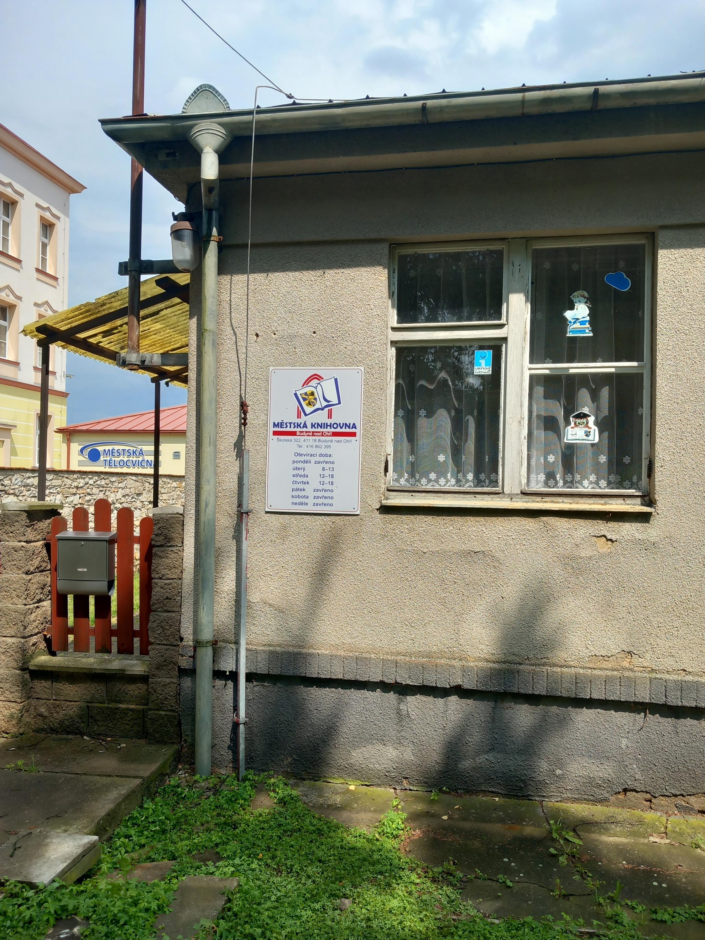 Městská knihovna Budyně nad Ohří foto 2