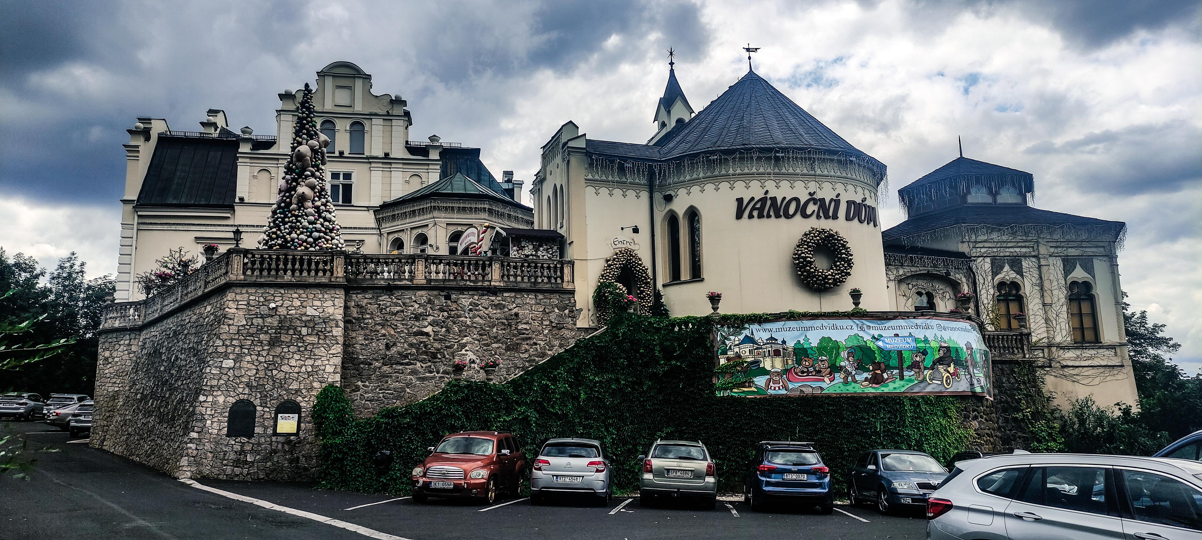 Vánoční dům a Muzeum medvídků foto 3