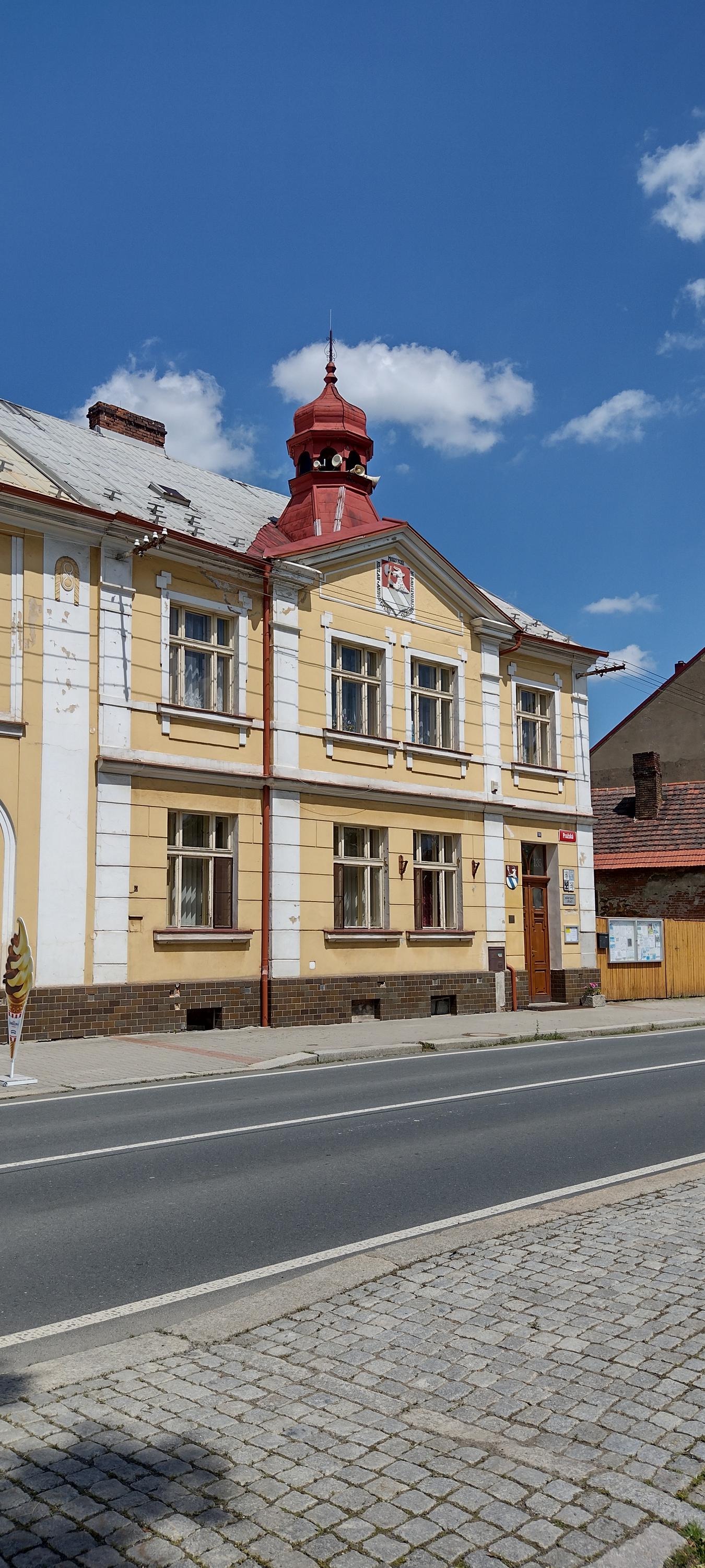 Kožlany - městský úřad foto 3