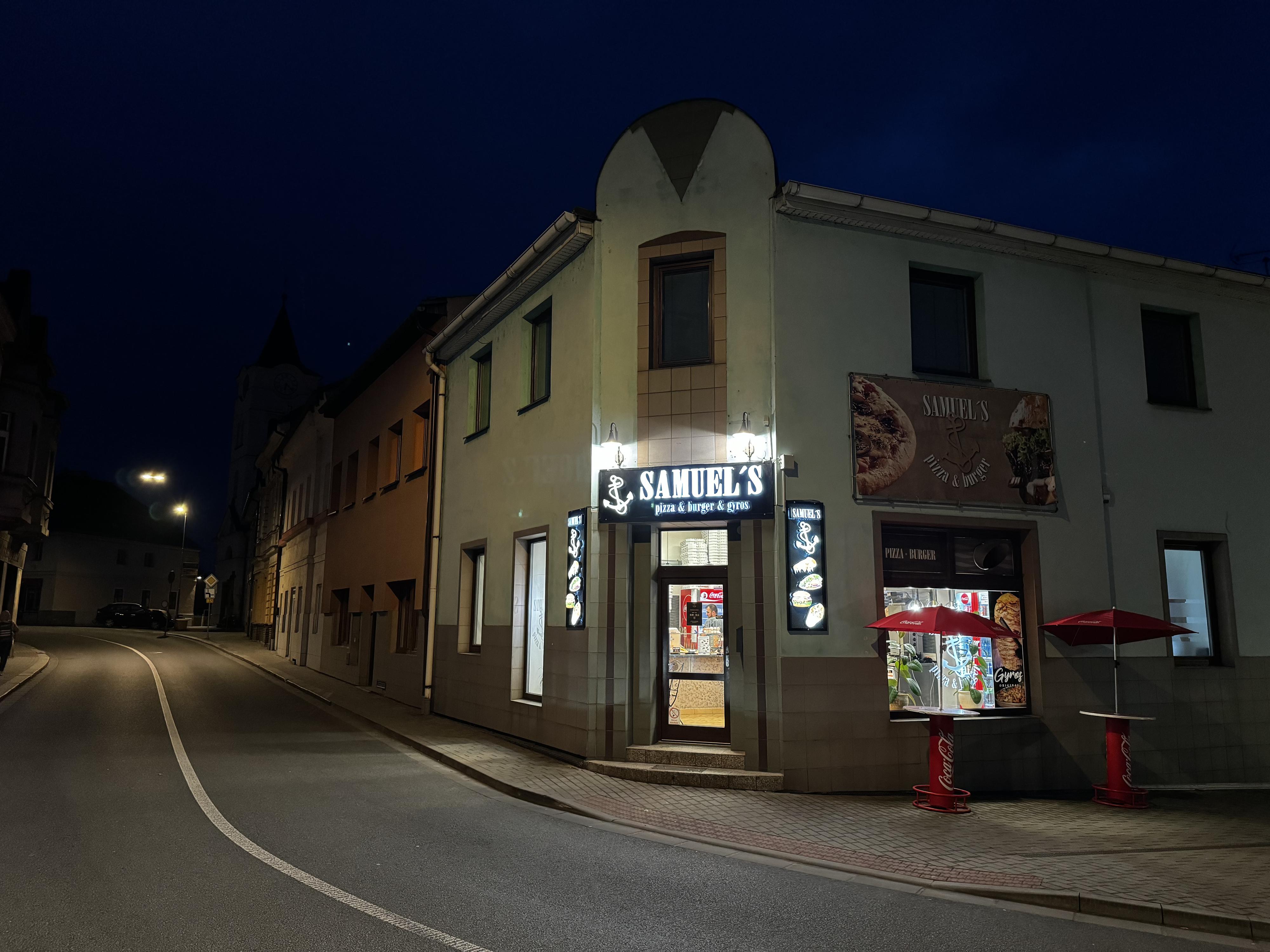 Samuel's pizza & burger & gyros foto 2