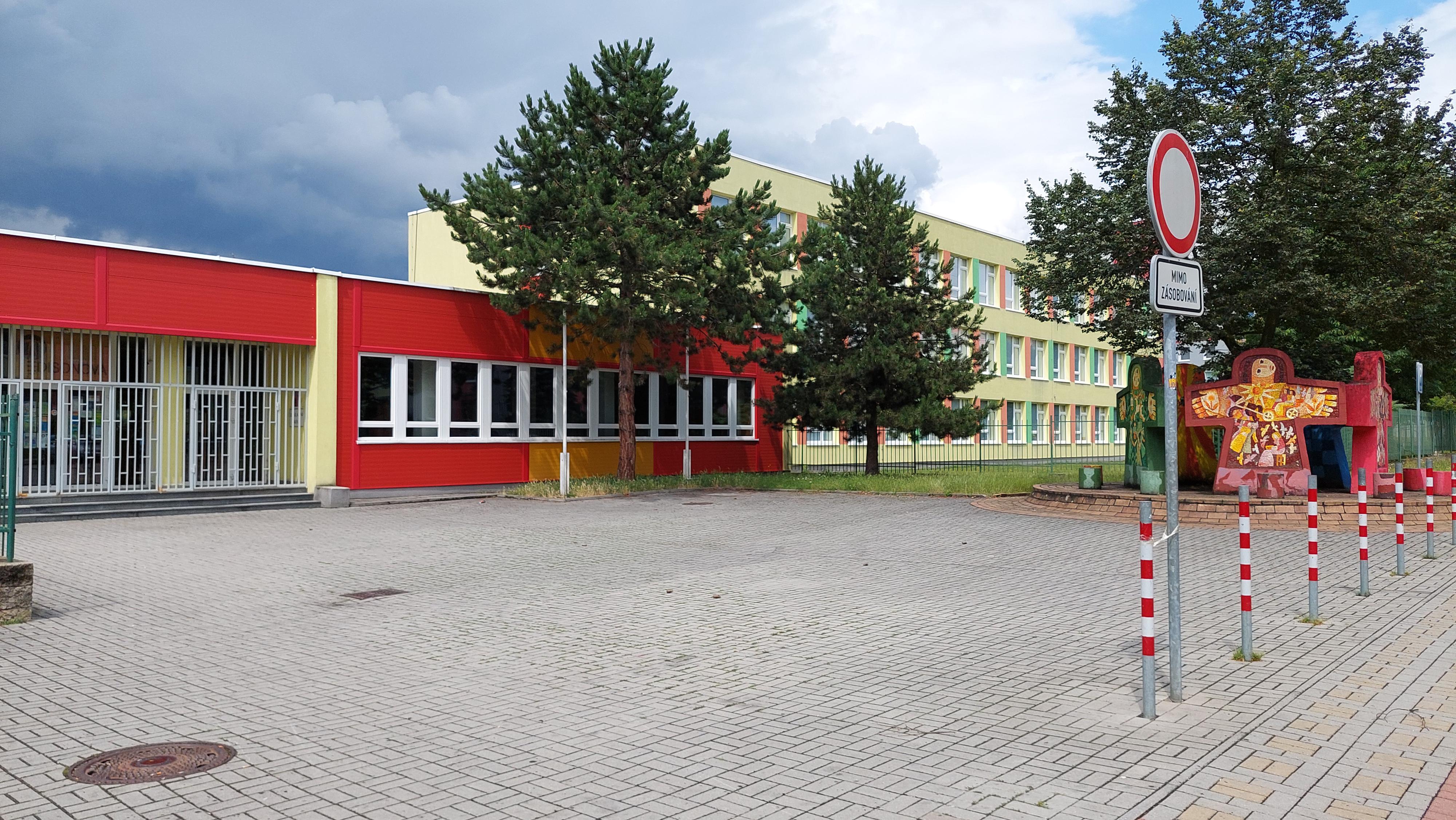 Základní škola, Teplice, Edisonova 1732 foto 3