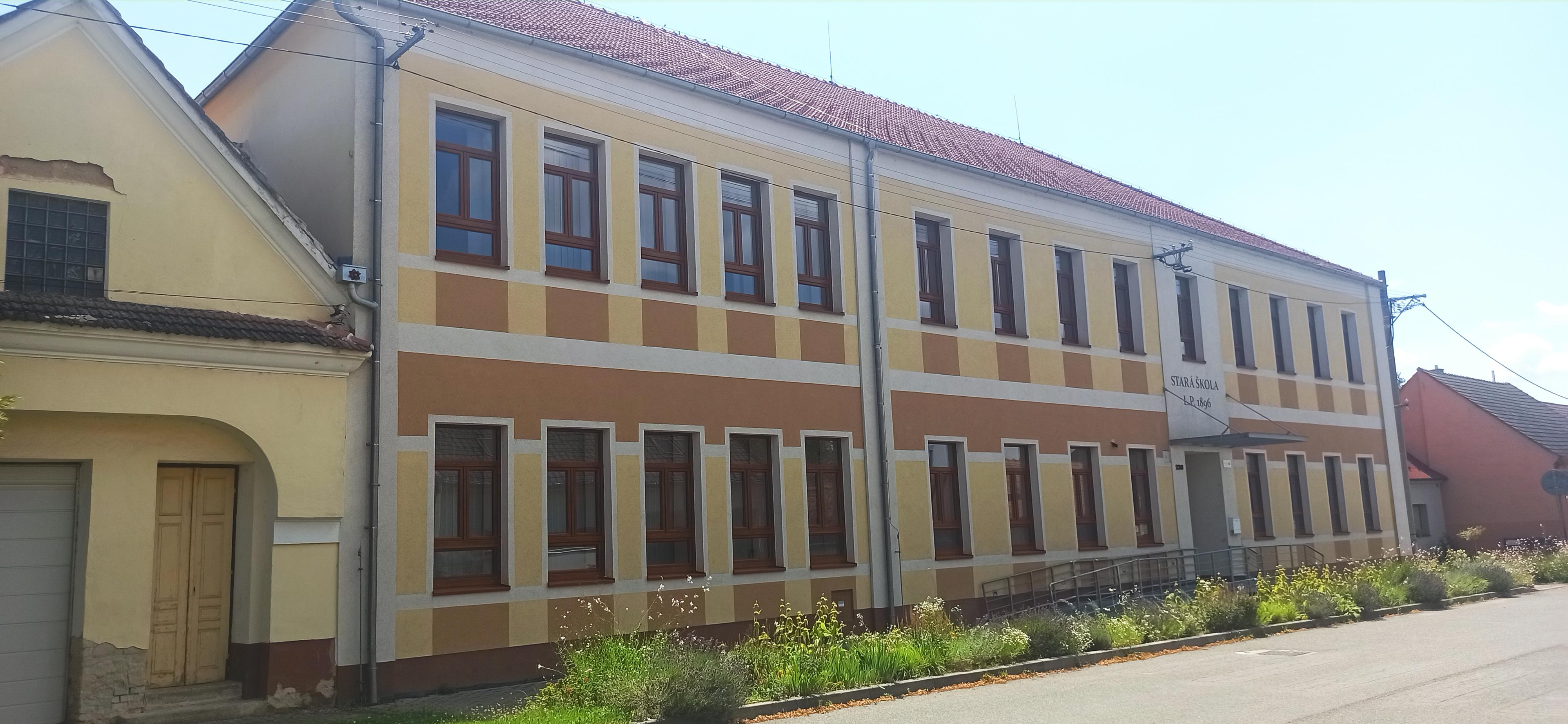 Obecní knihovna Rohatec foto 3