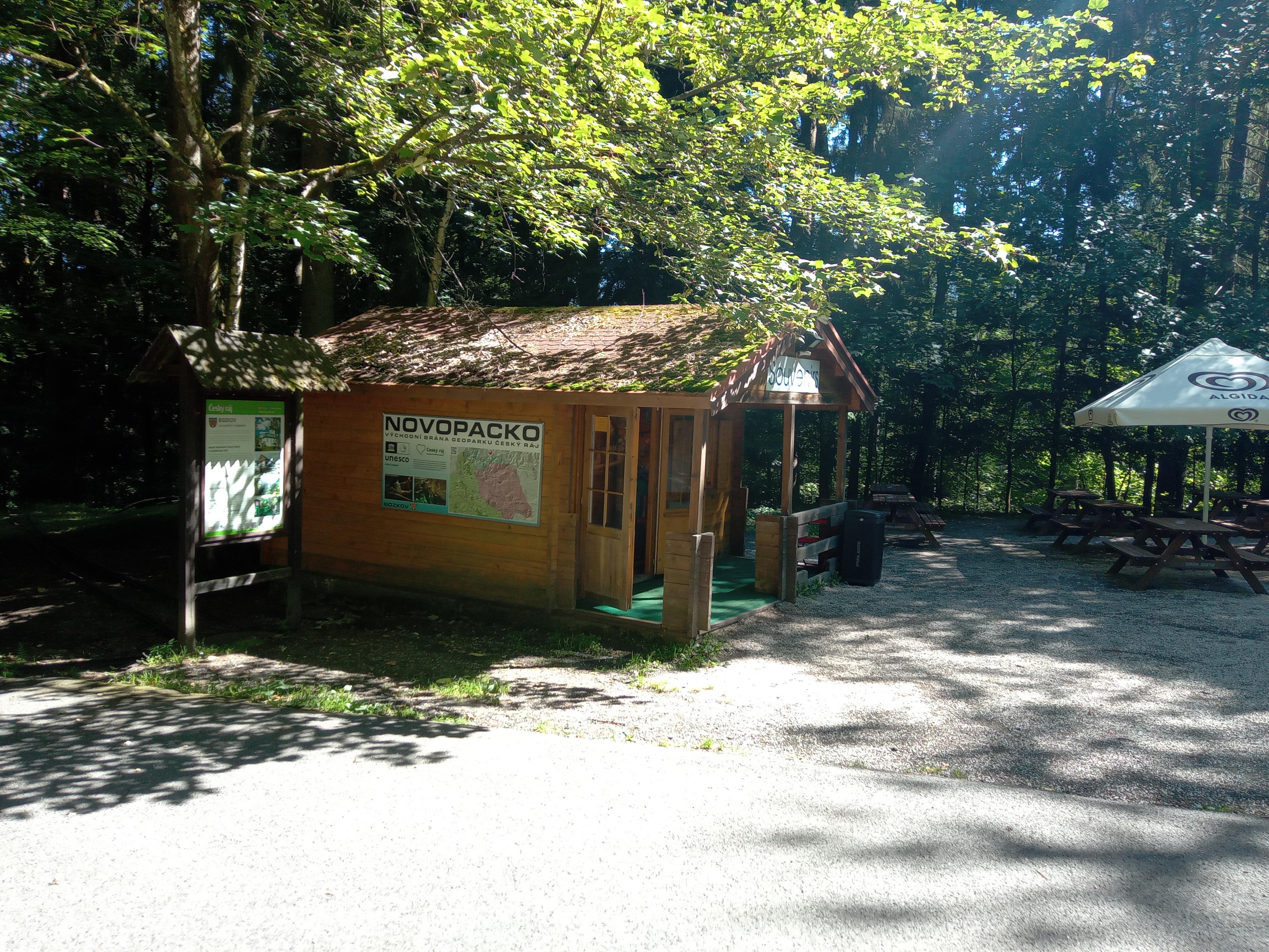 Občerstvení U Bozkovských jeskyní foto 6