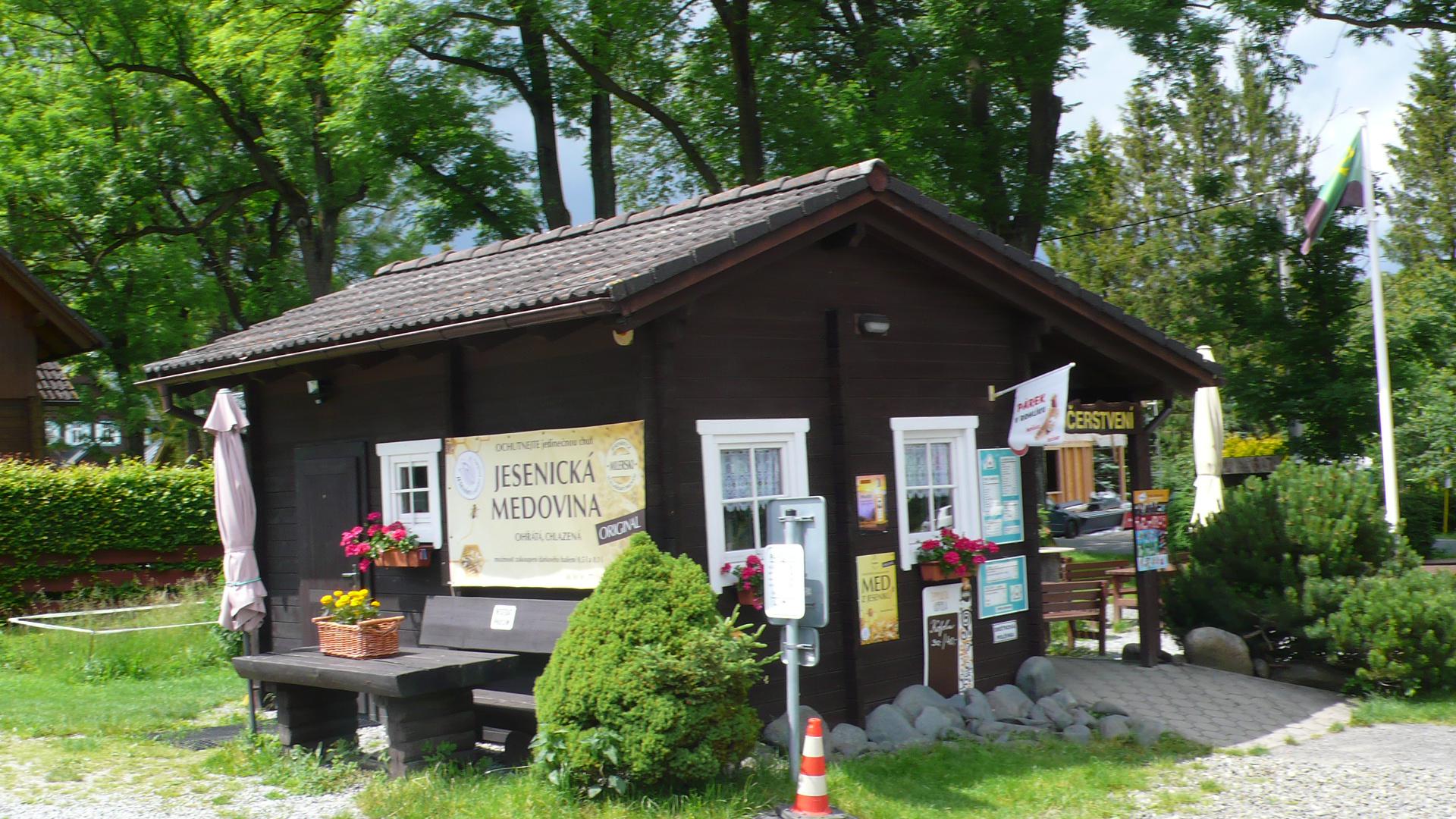 Občerstvení u parkoviště Rejvíz foto 4