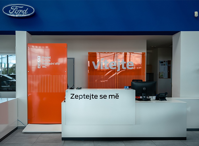 Ford MNC auto foto 4