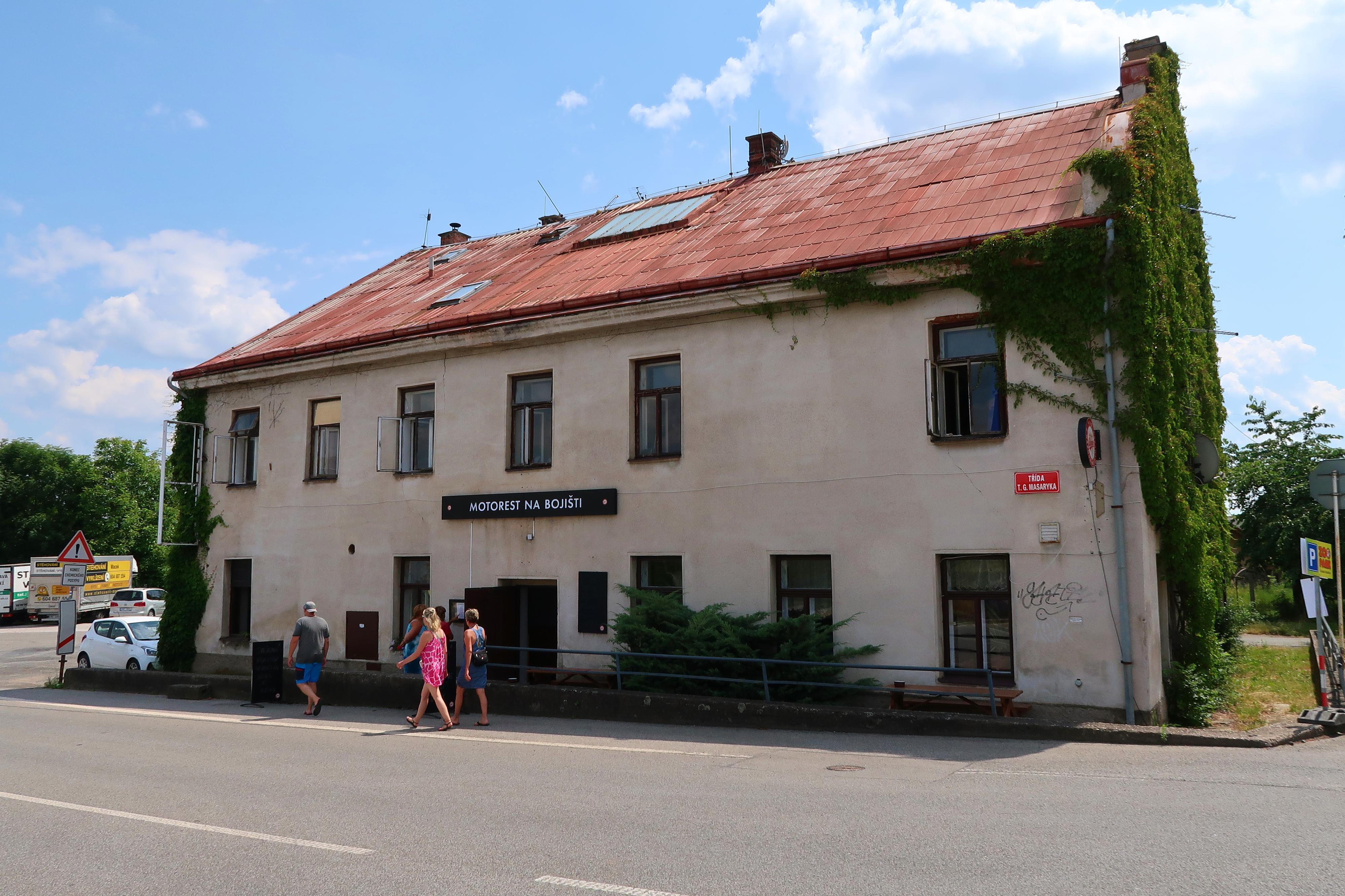 Motorest Na Bojišti