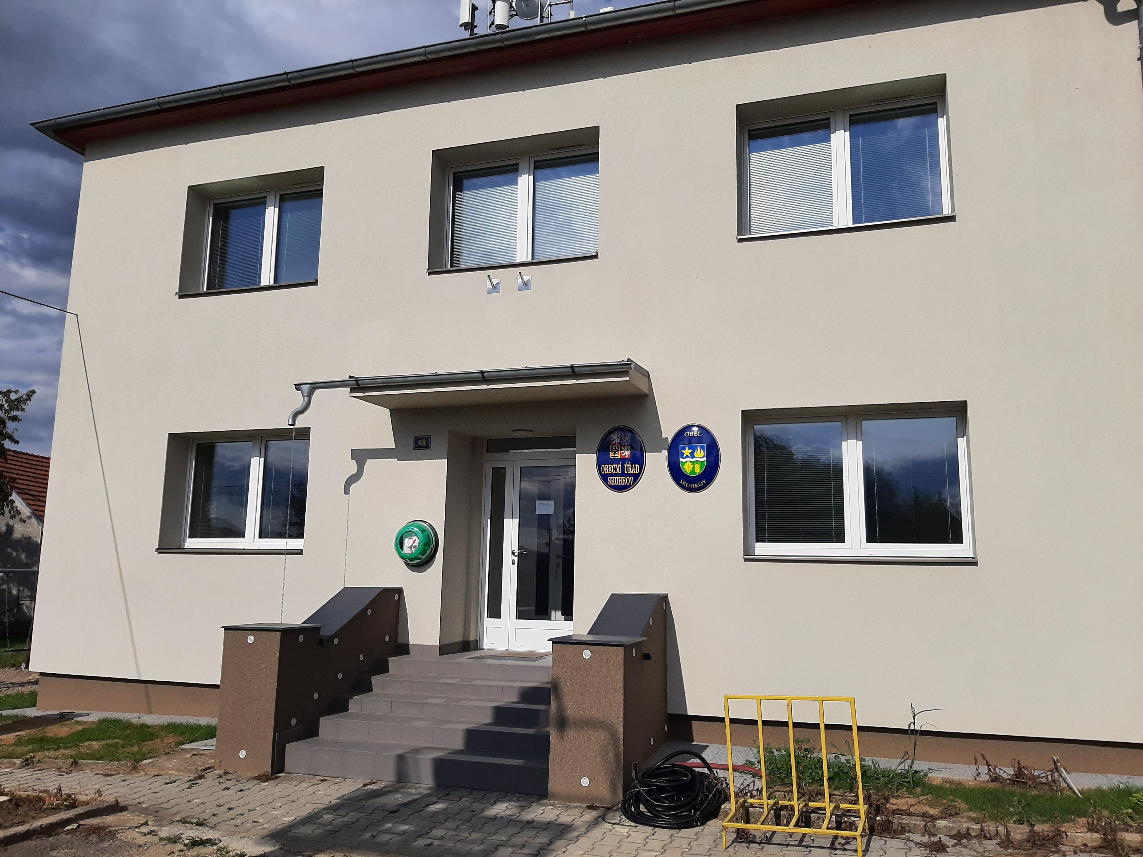Skuhrov - obecní úřad foto 2