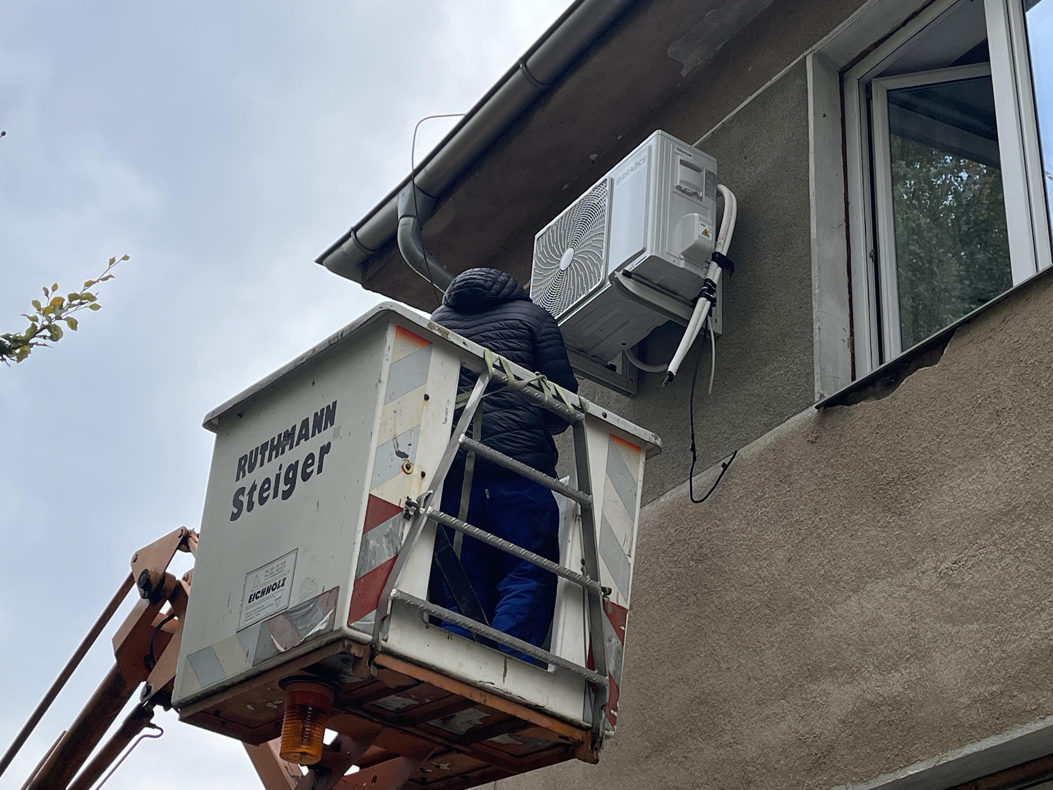 Elektrikář Tomáš Válek foto 5