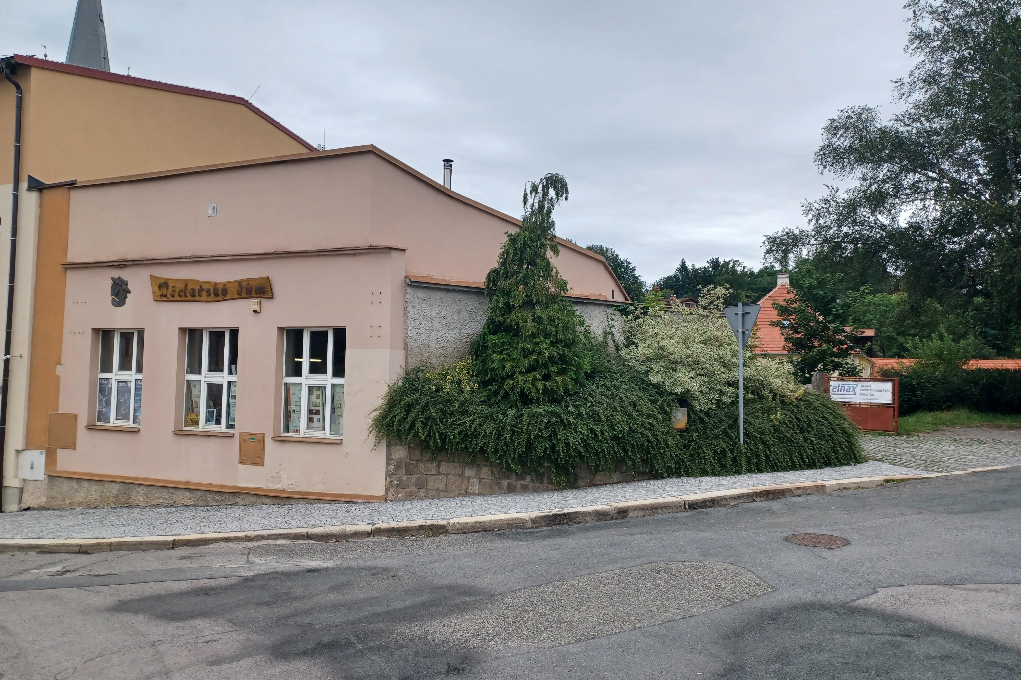 elnax s.r.o
