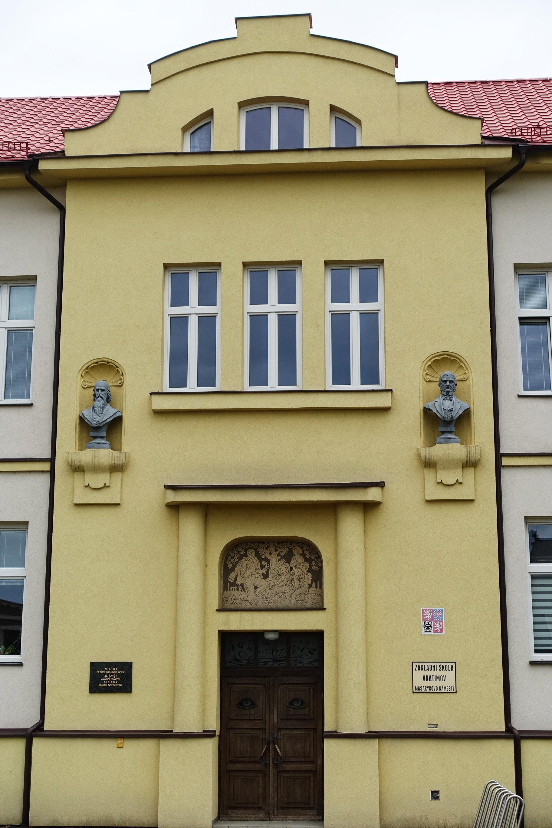 ZŠ Vratimov, Masarykovo náměstí foto 3
