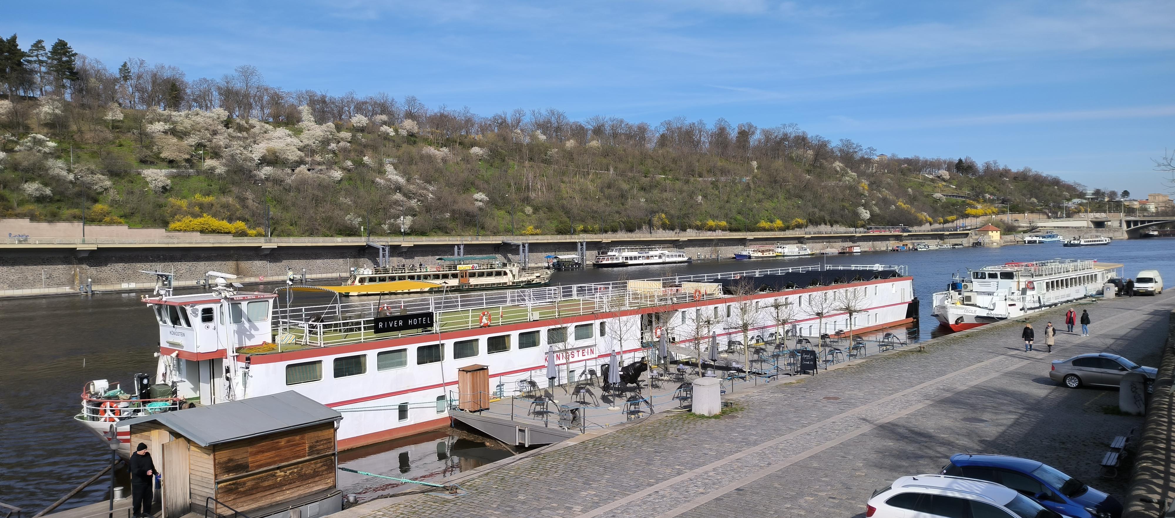 River Hotel Königstein - restaurace foto 2