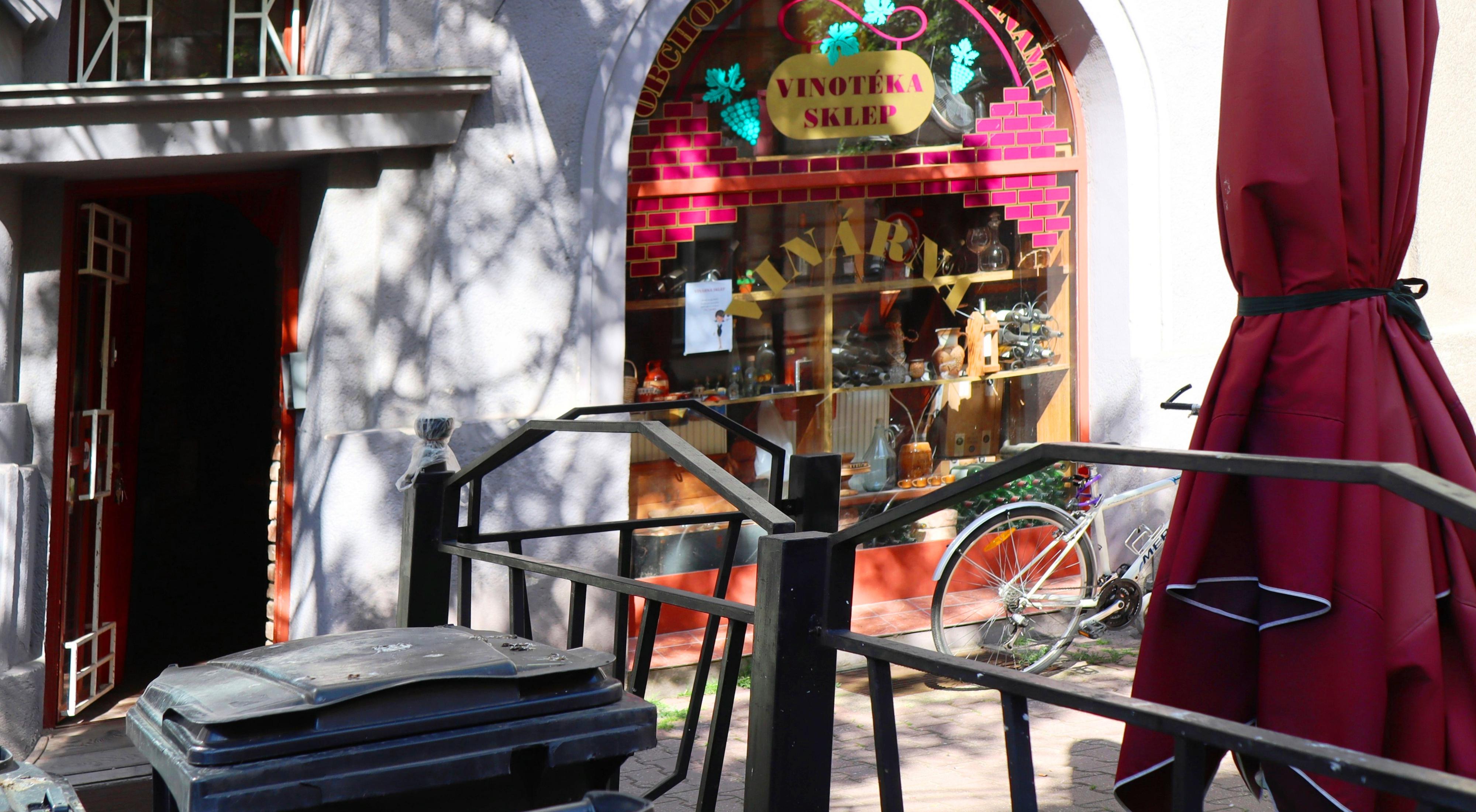 Vinárna Sklep - vinotéka foto 3