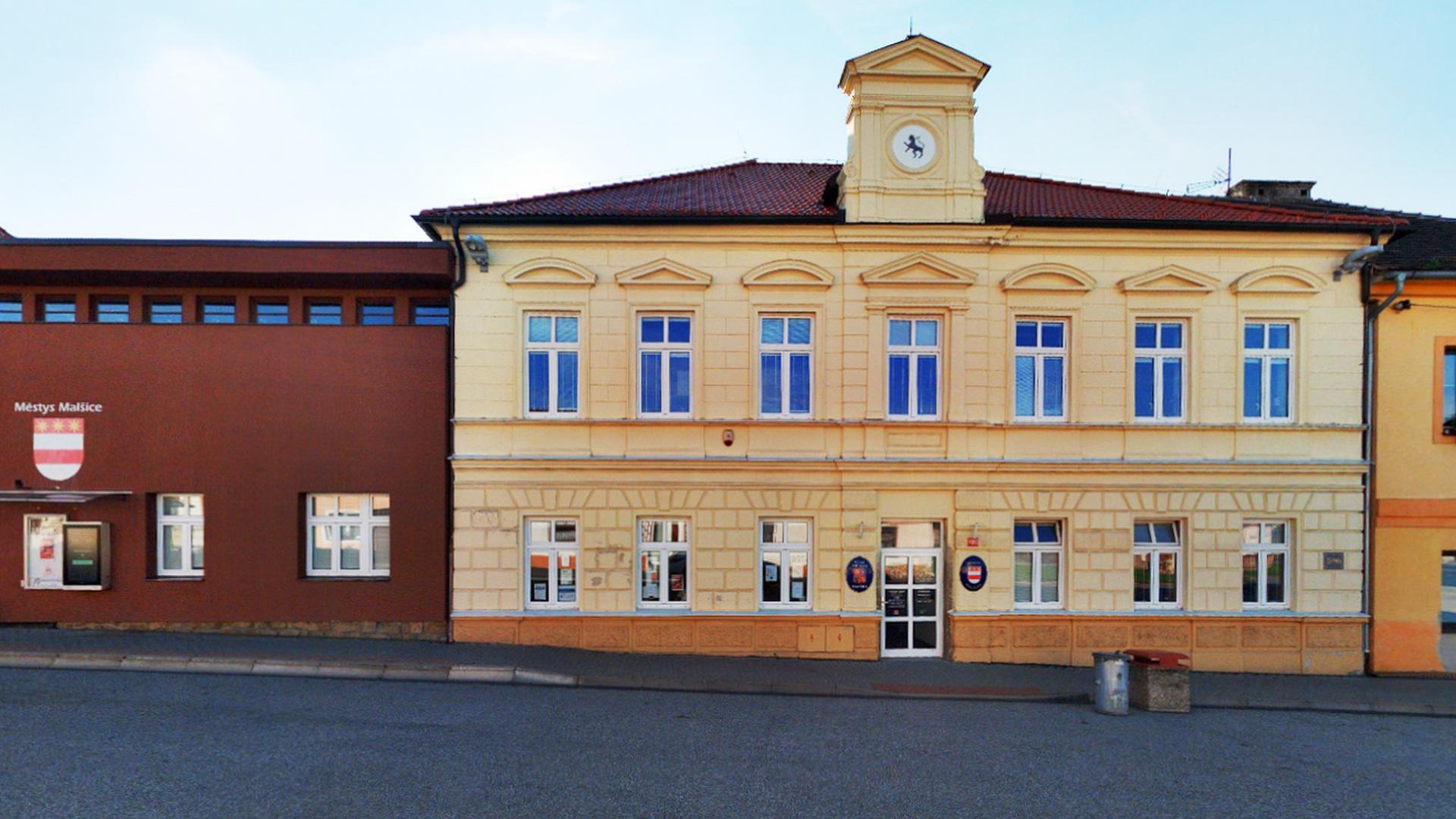 Malšice - úřad městyse foto 3