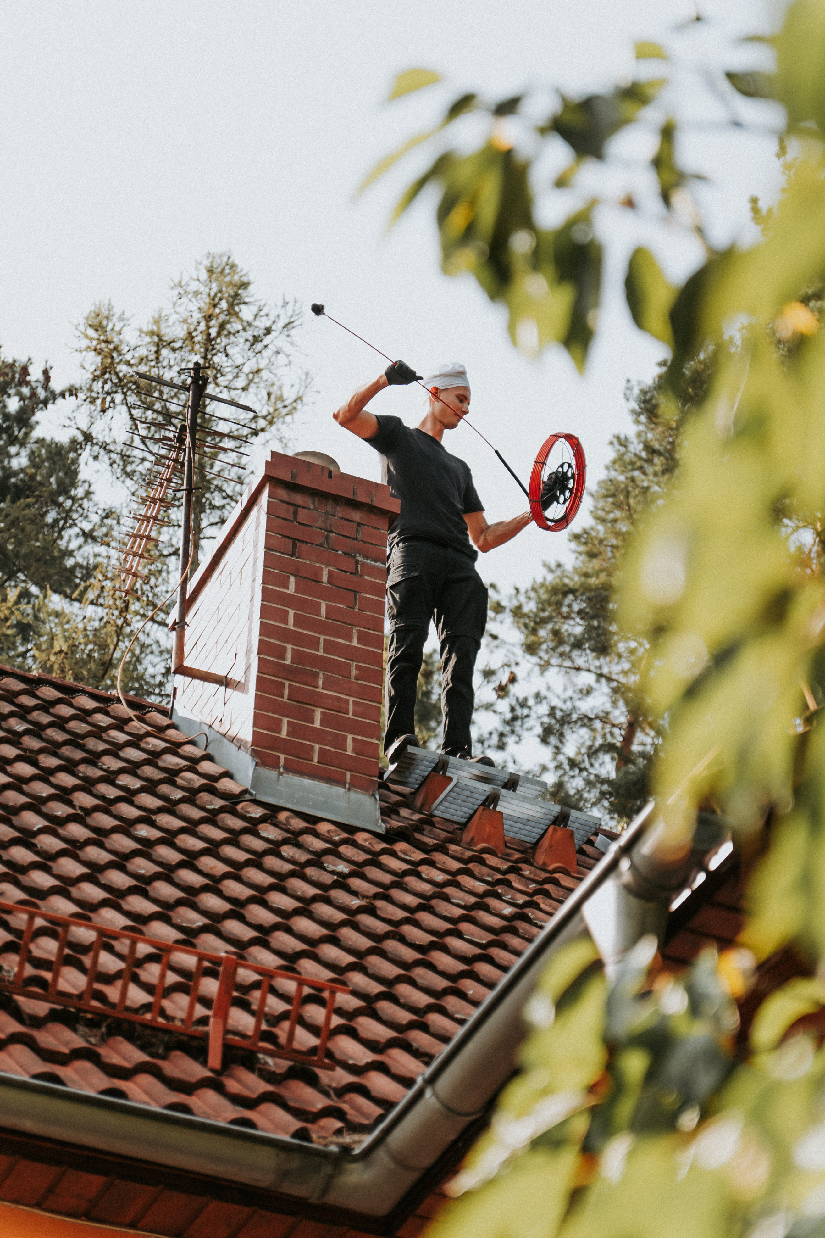 Pravidelná kontrola a čištění komína