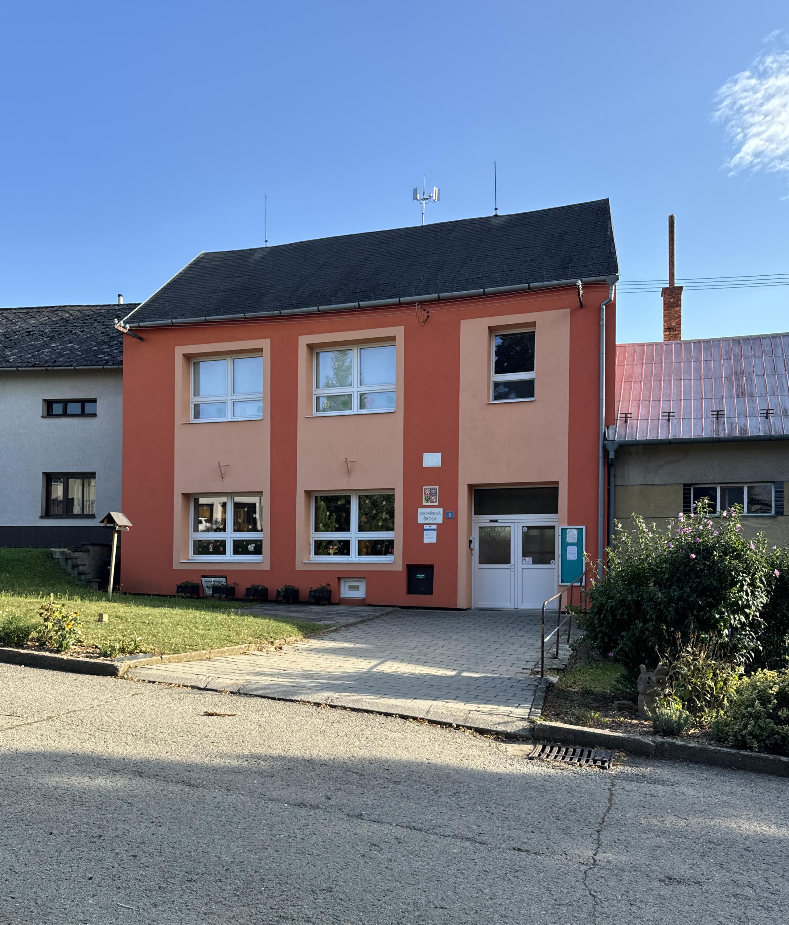 ZŠ a MŠ Počenice -Tetětice foto 2