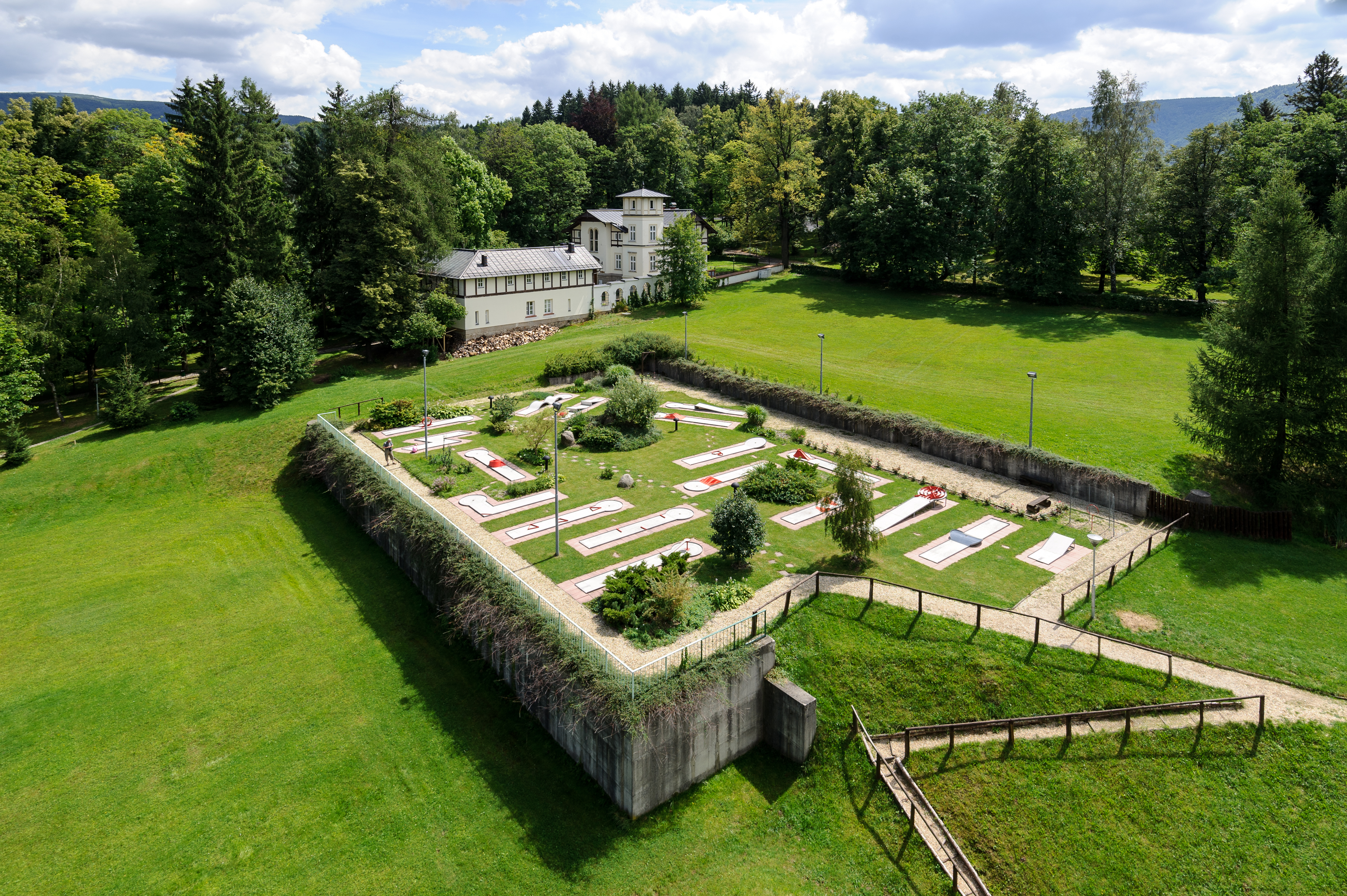 Tenisové kurty - LÁZNĚ LIBVERDA, a.s. foto 3