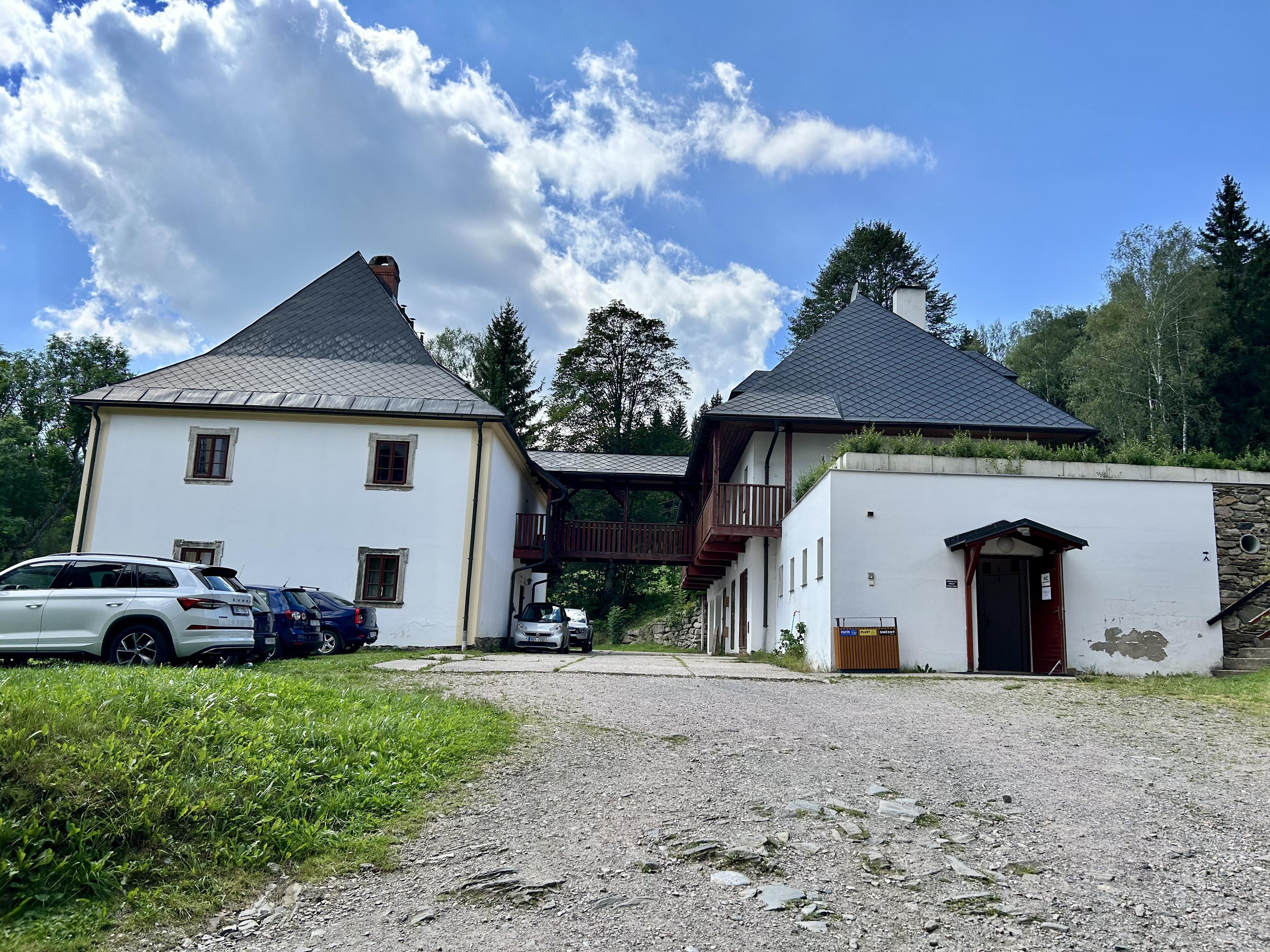 Římskokatolická farnost Neratov