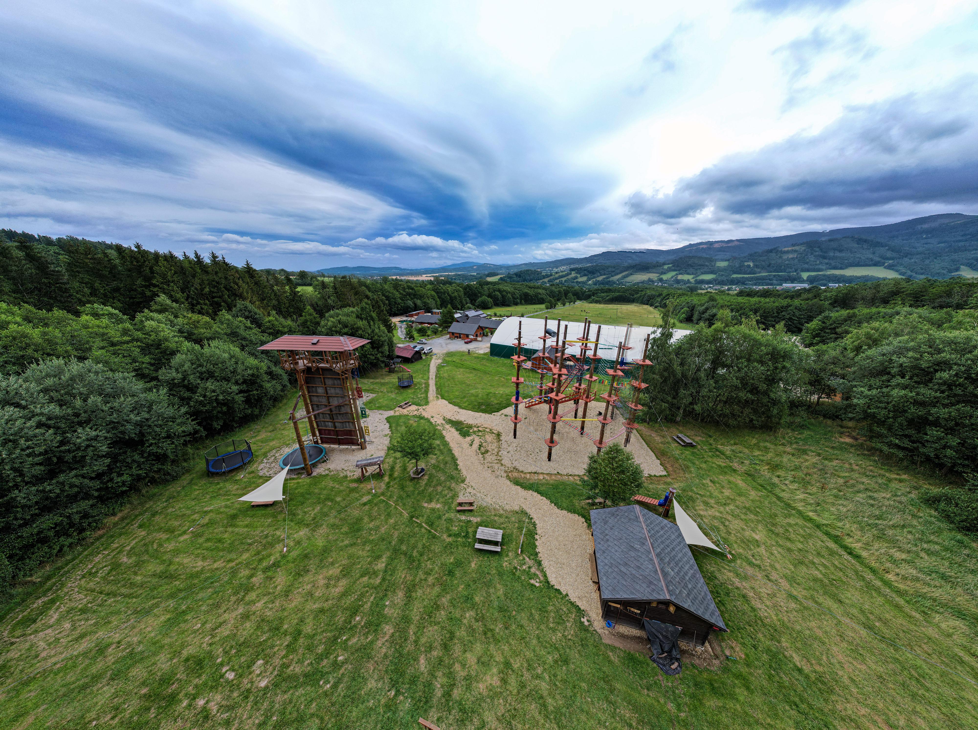 Občerstvení pod lanáčem foto 3