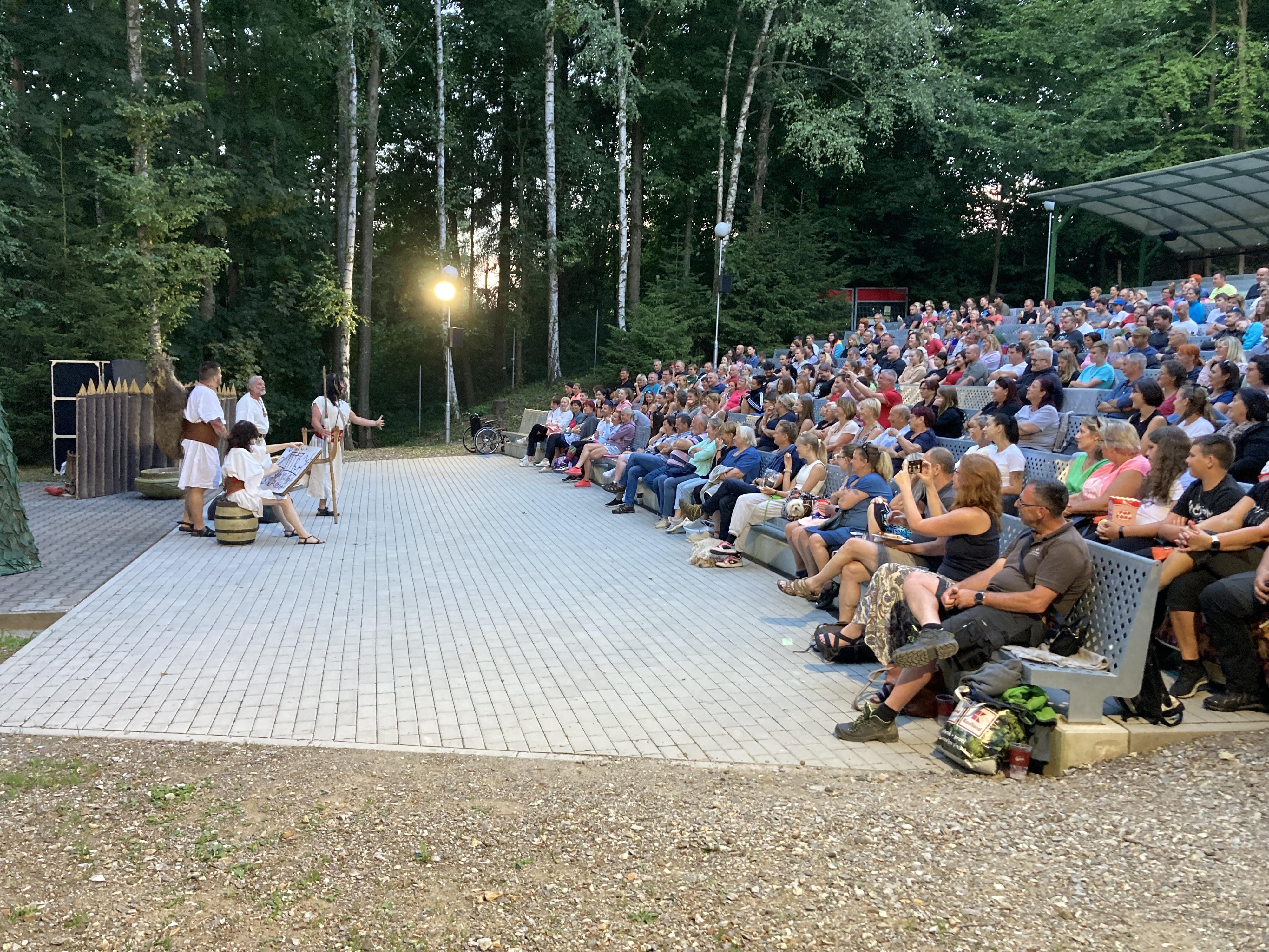 Letní kino Černá v Pošumaví foto 4