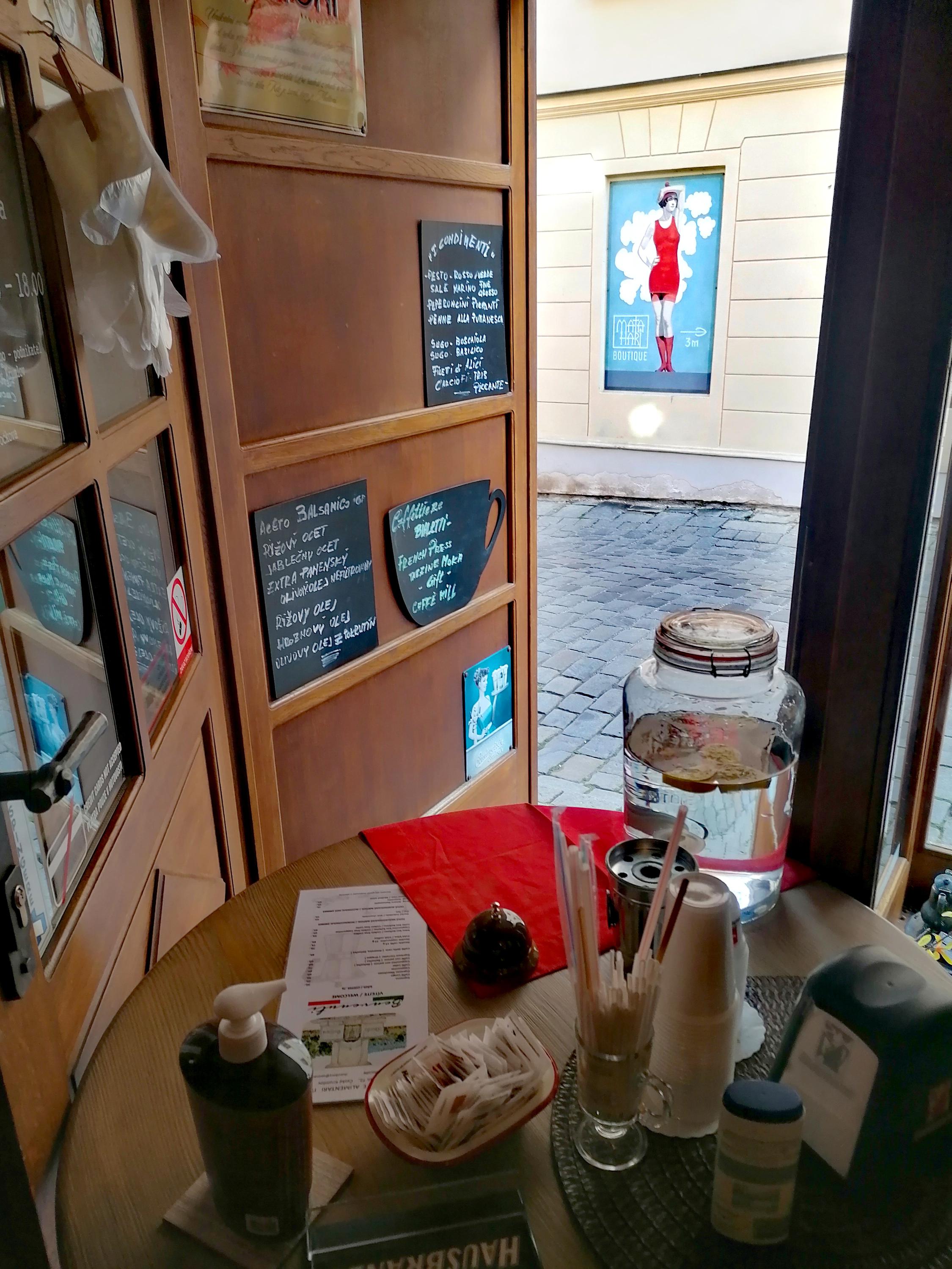 Kavárna Nonsolocaffé foto 4