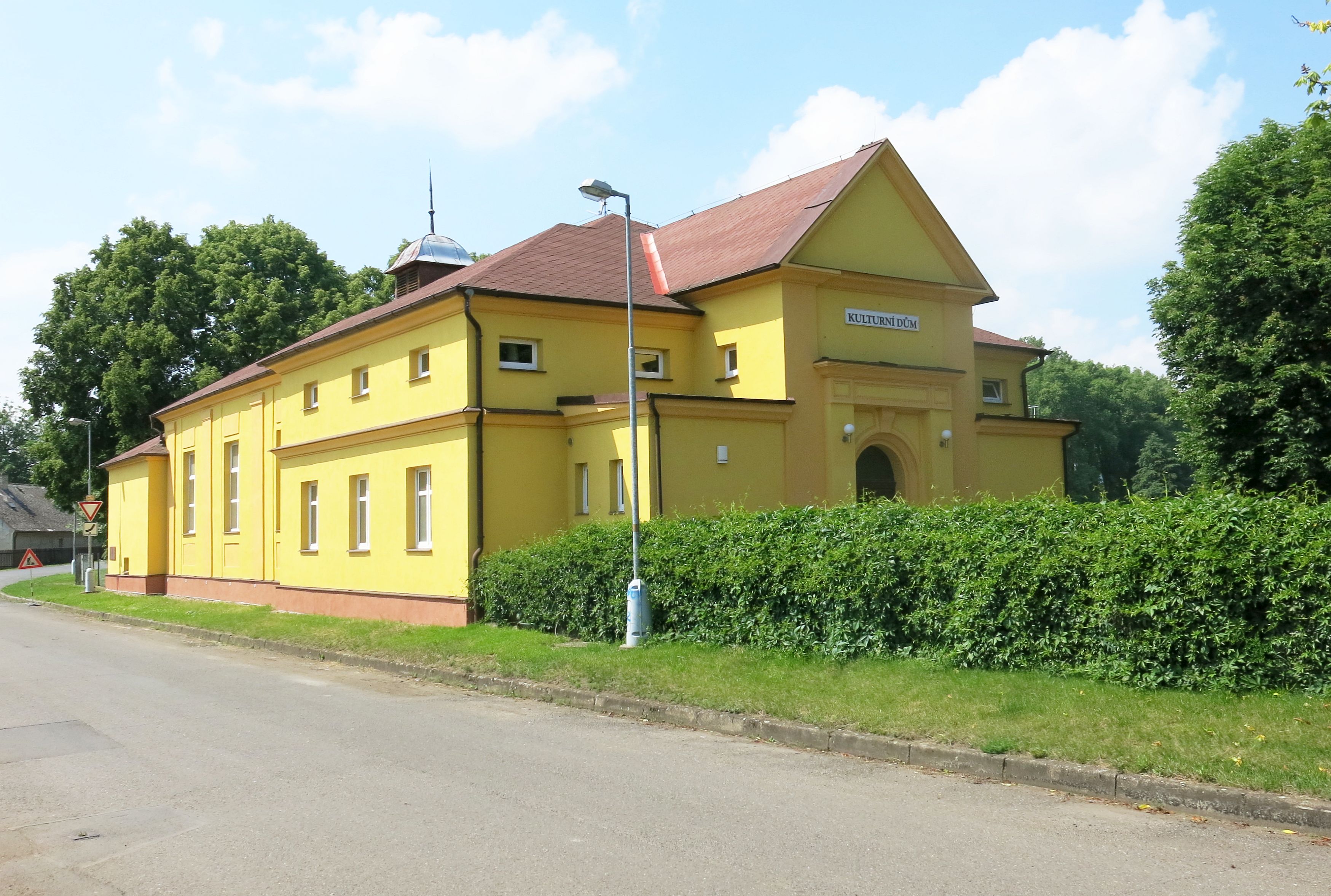 Kulturní dům Radonice foto 2