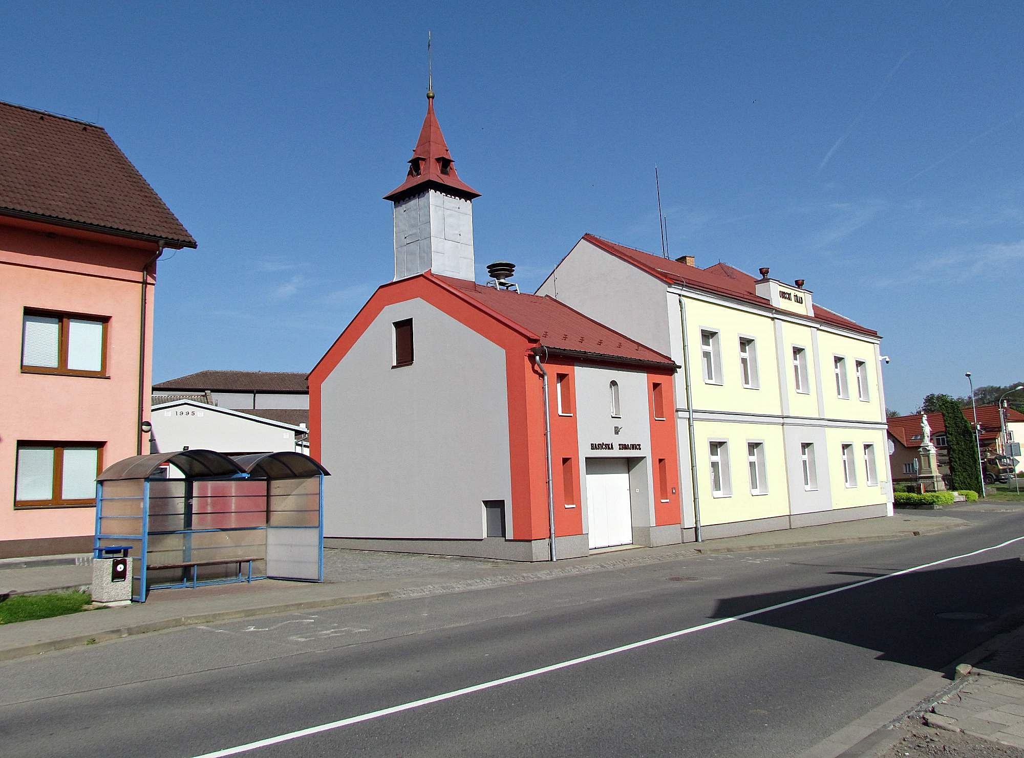 Míškovice - obecní úřad foto 3
