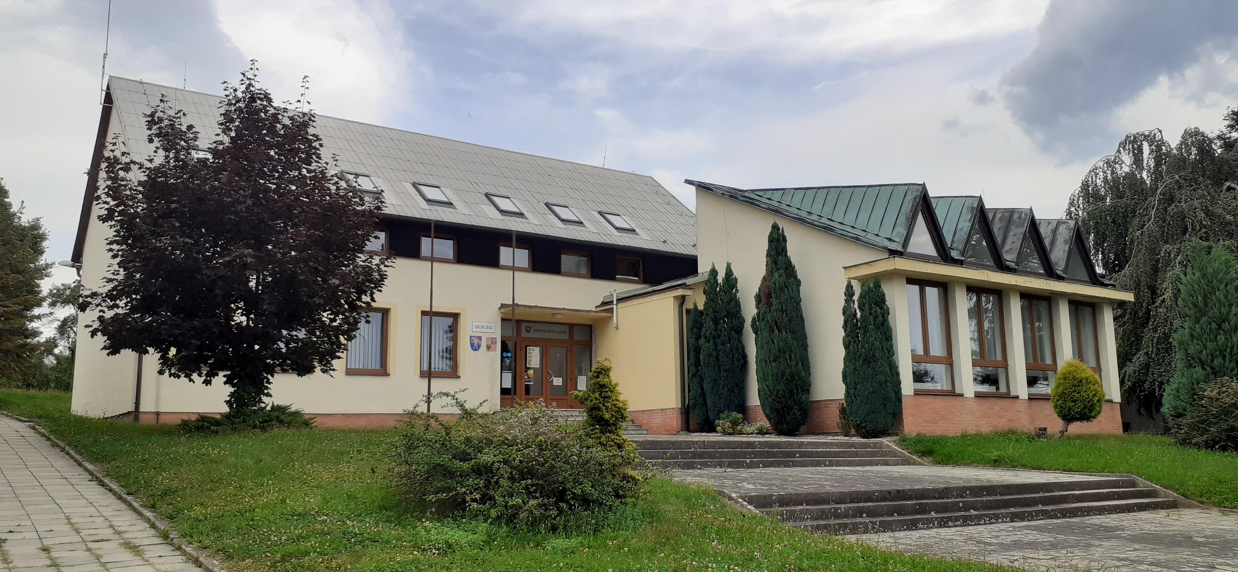 Lešná - obecní úřad foto 2