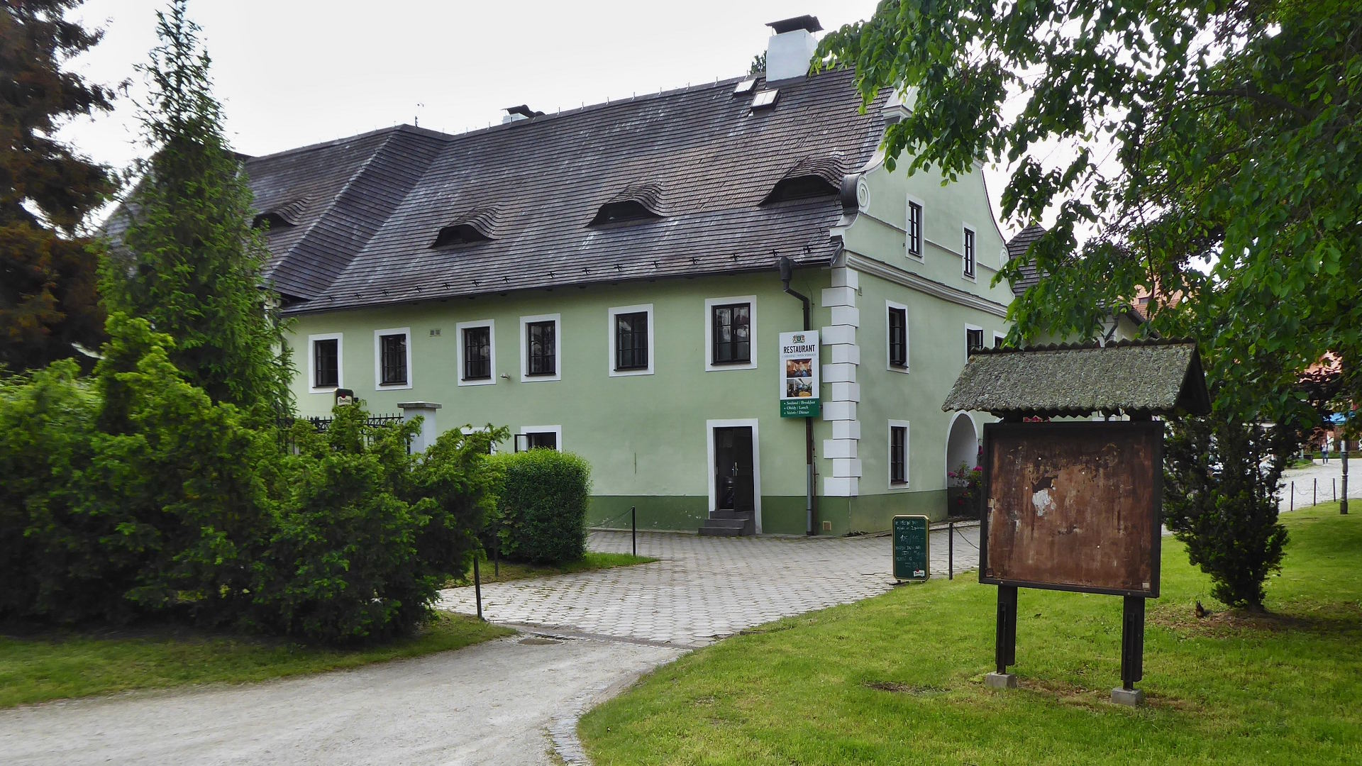 Restaurace Rožmberský dvůr foto 4