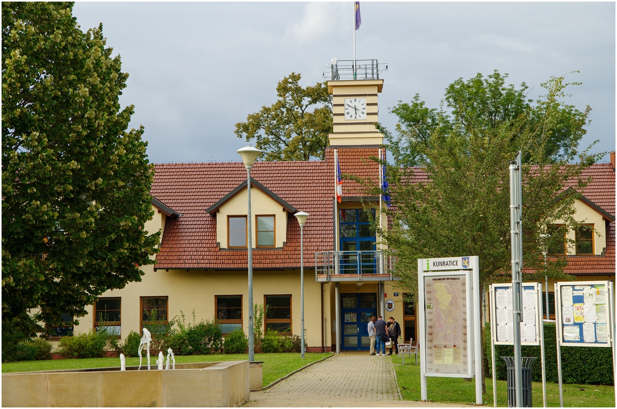 Úřad městské části Praha-Kunratice foto 2