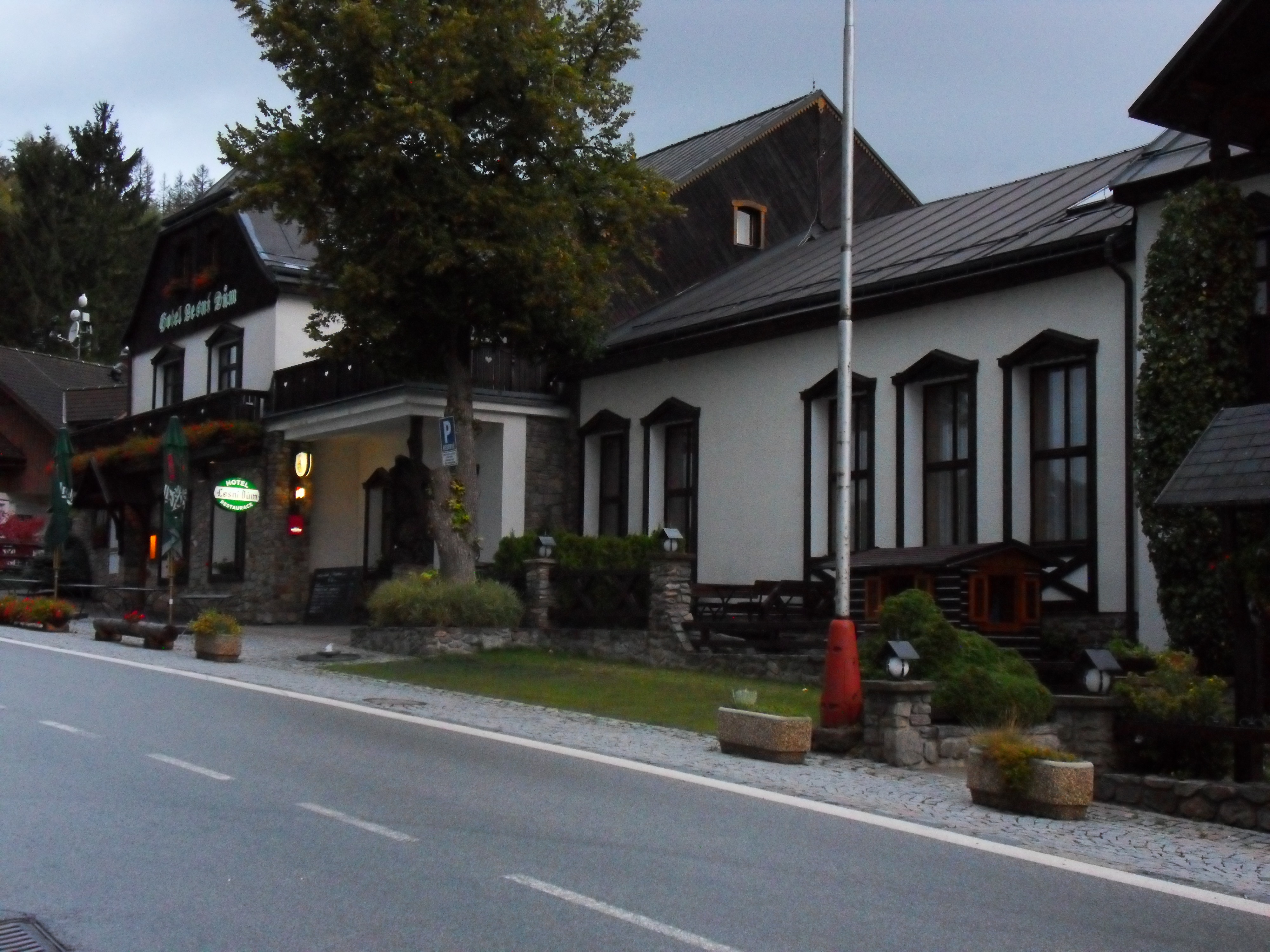 Restaurace Lesní dům foto 6