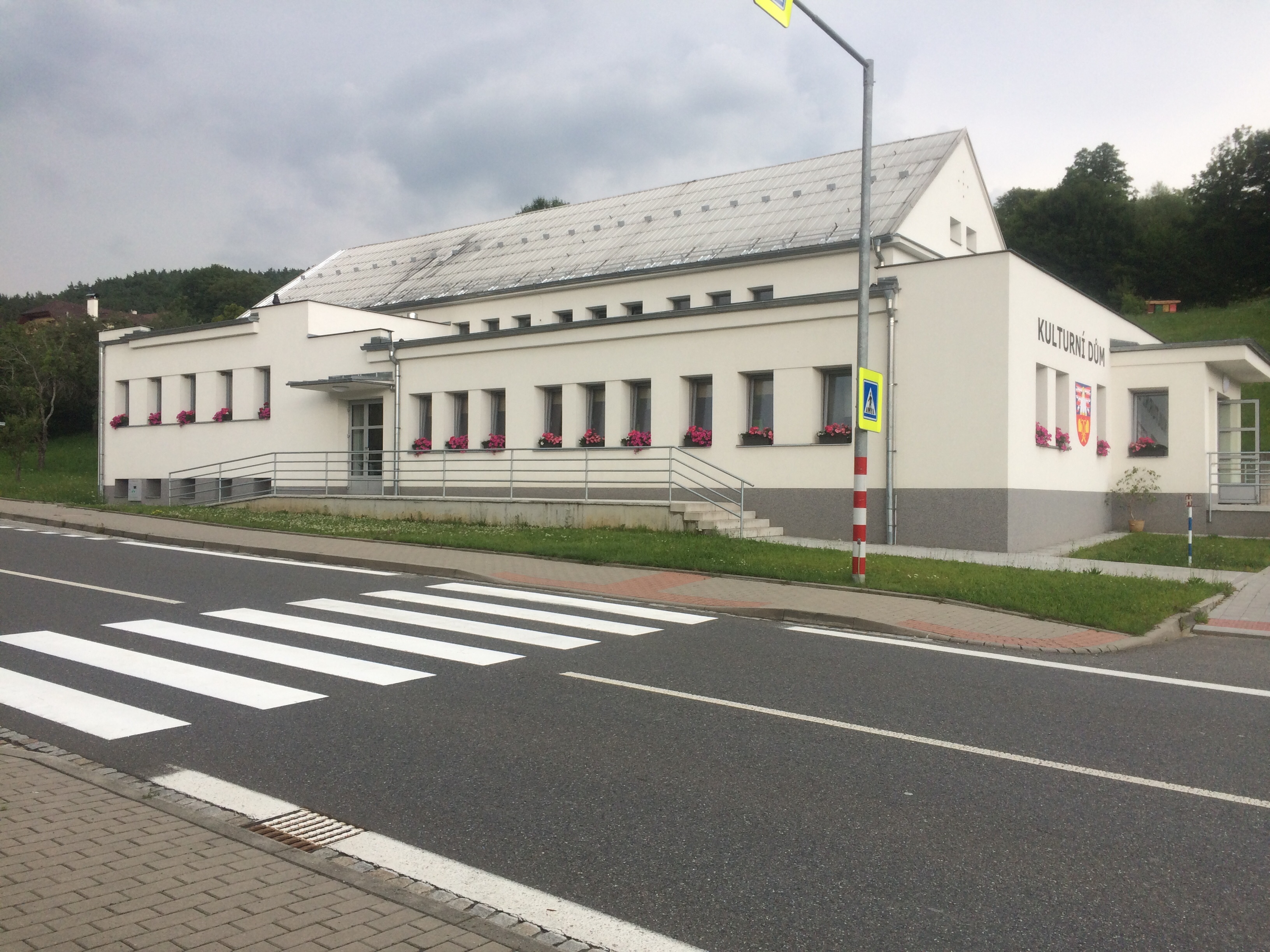 Kulturní dům Horní Lhota foto 2