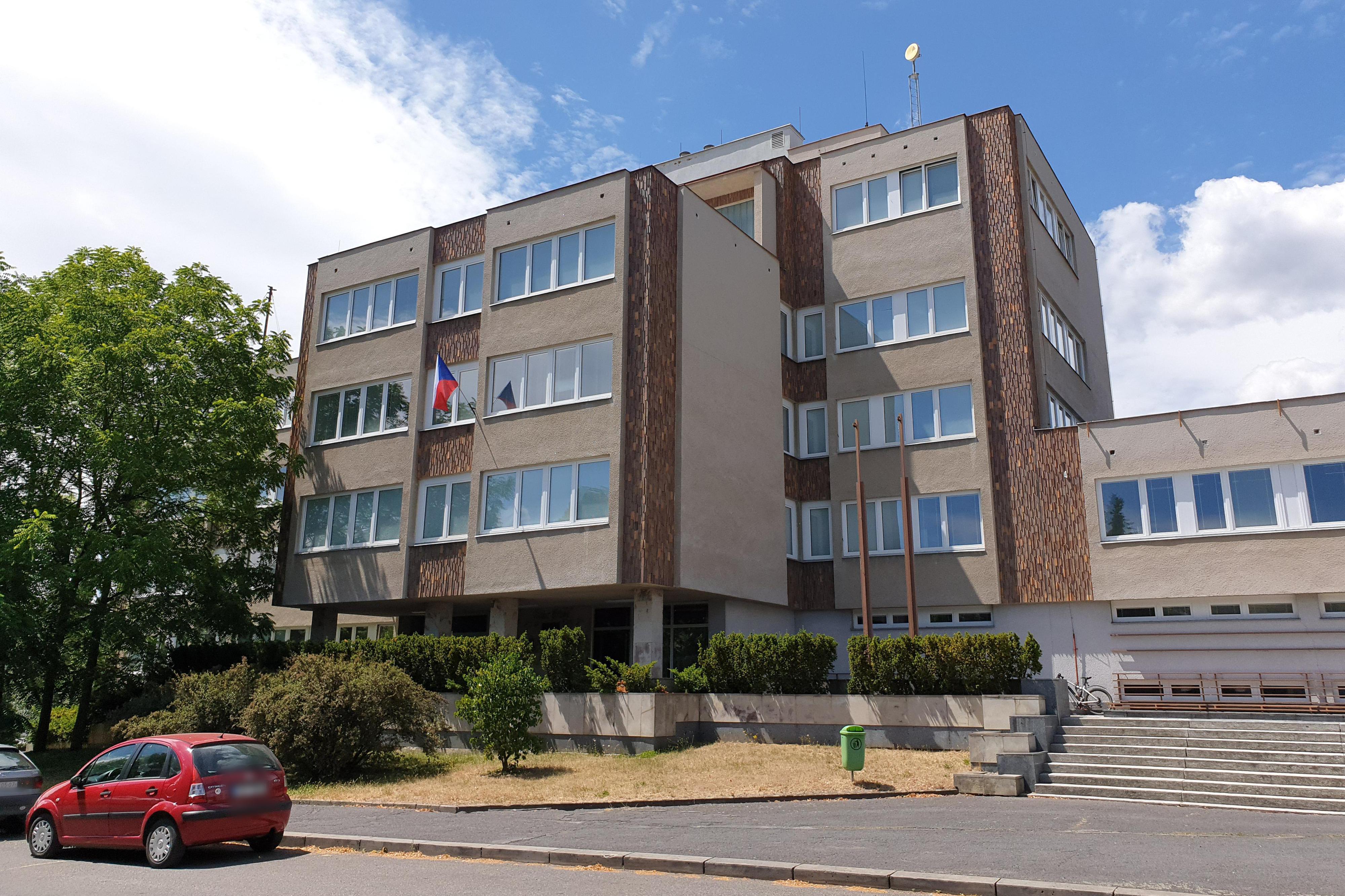 Ekonomická knihovna v Chebu, Univerzitní knihovna ZČU v Plzni