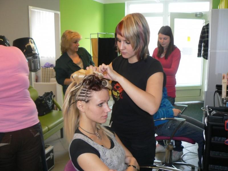 Střední škola služeb a řemesel Stochov - kadeřnický salon