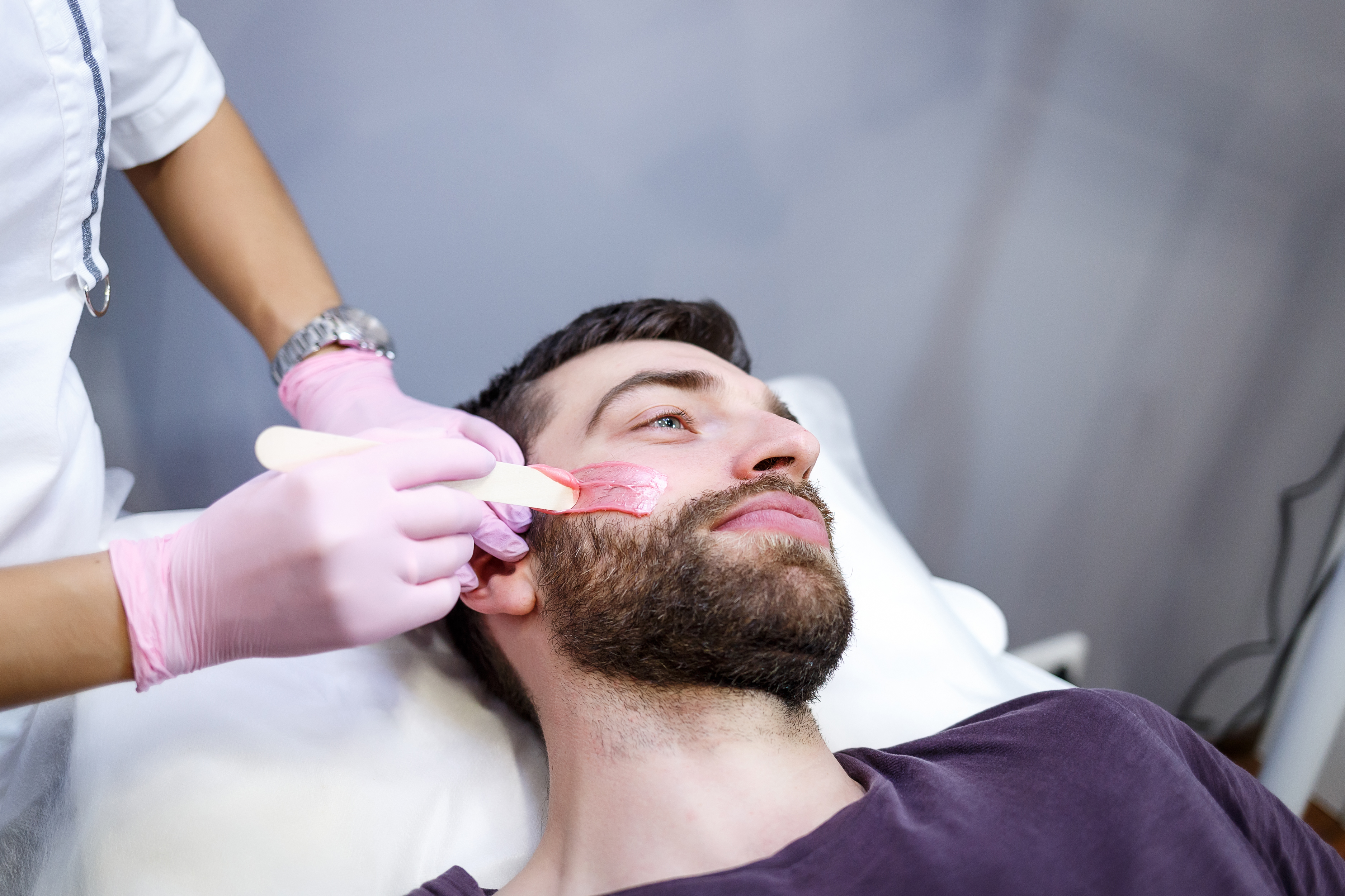 Úprava kontur a pánská depilace