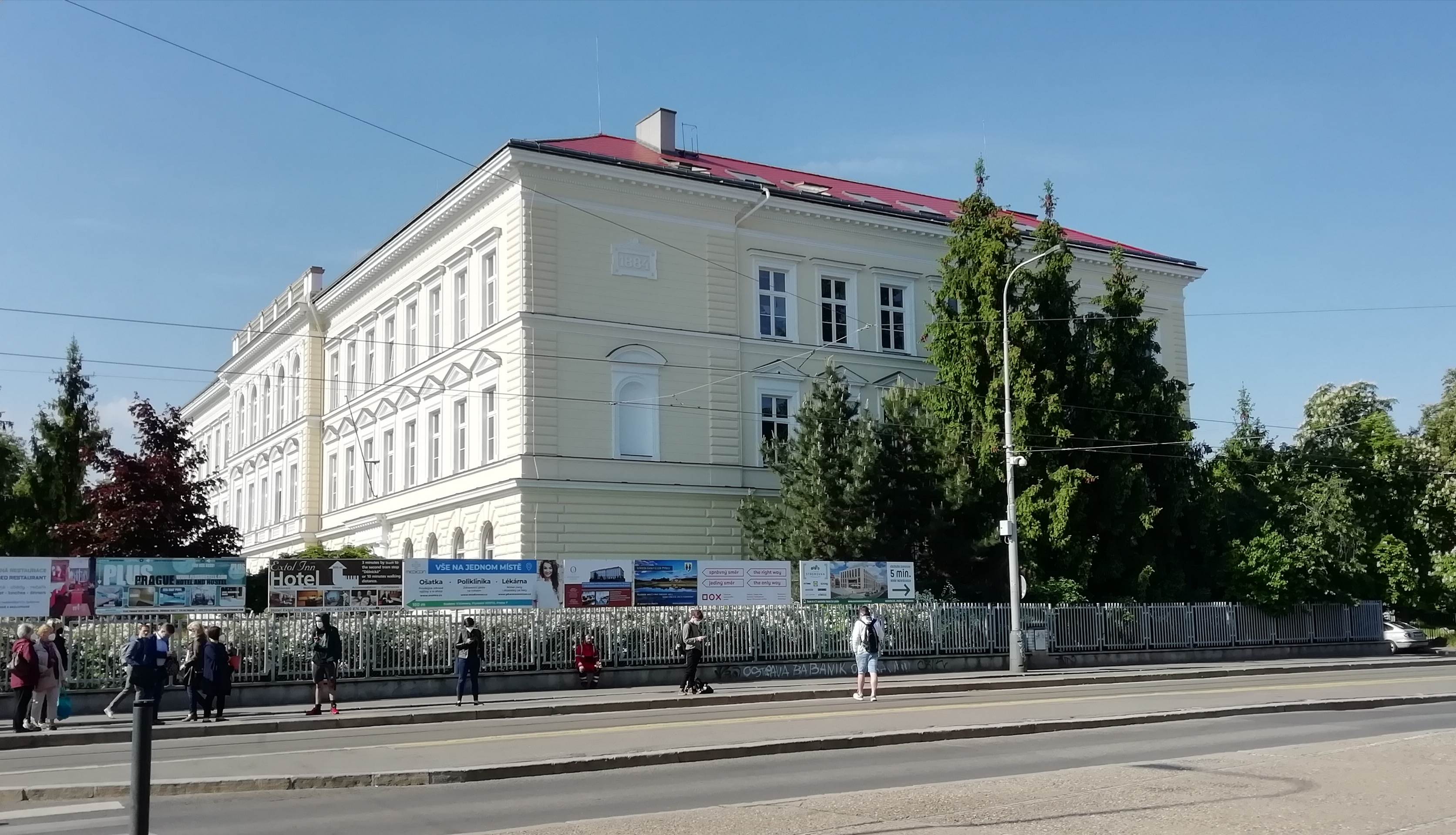 Obchodní akademie Holešovice foto 3