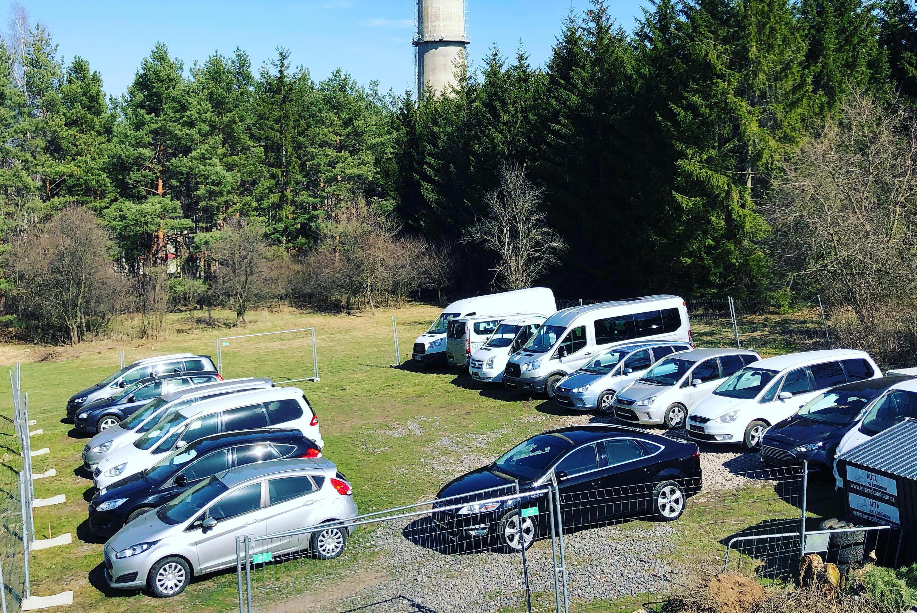 Auta za komínem - Tomáš Lukšan