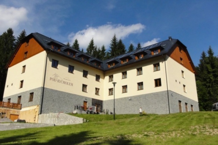 Rodinný balíček léto 2024 - bazén, vířivka a sauna